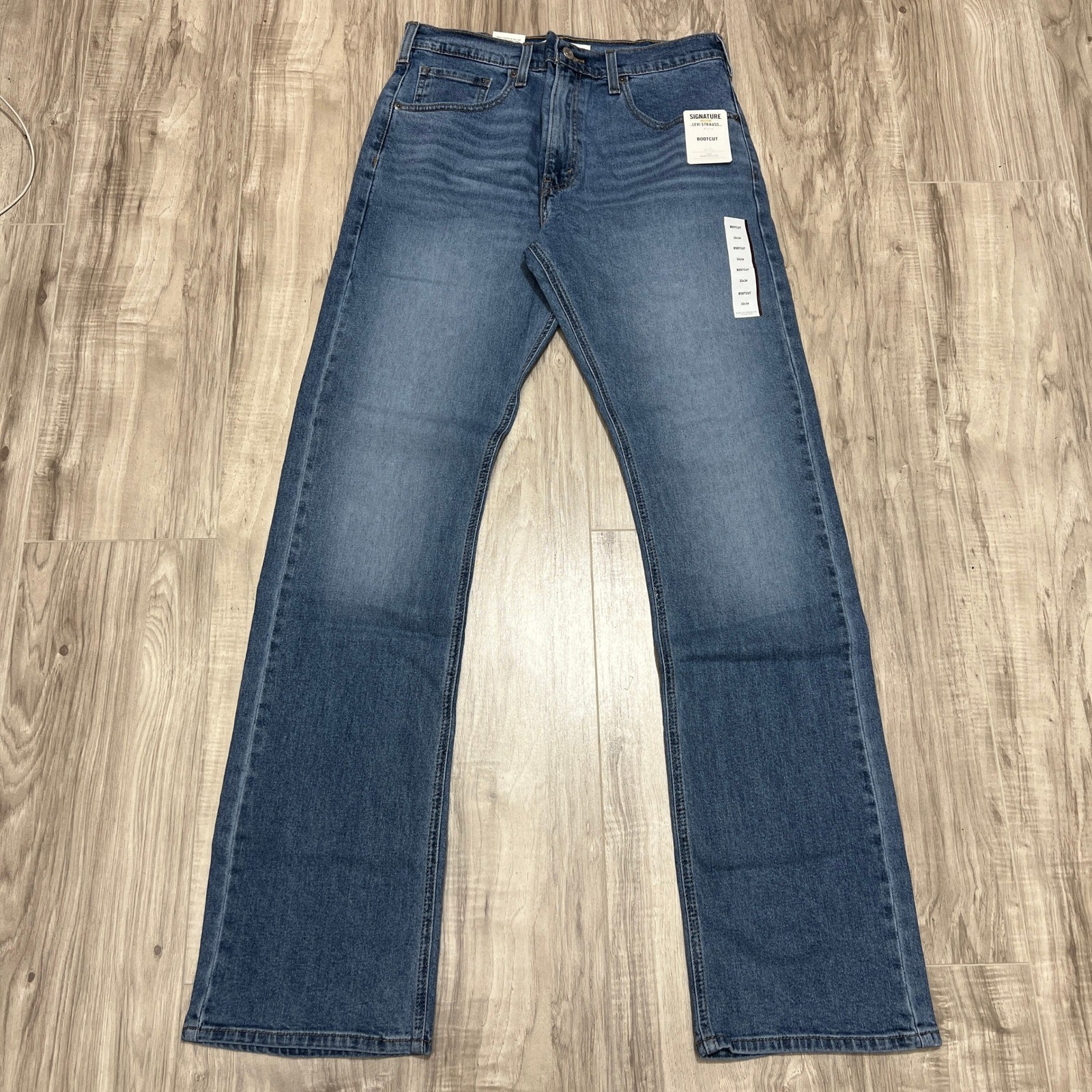 Signature by Levi Strauss & Co. Gold Label Men’s Bootcut Fit Jeans 32×34
