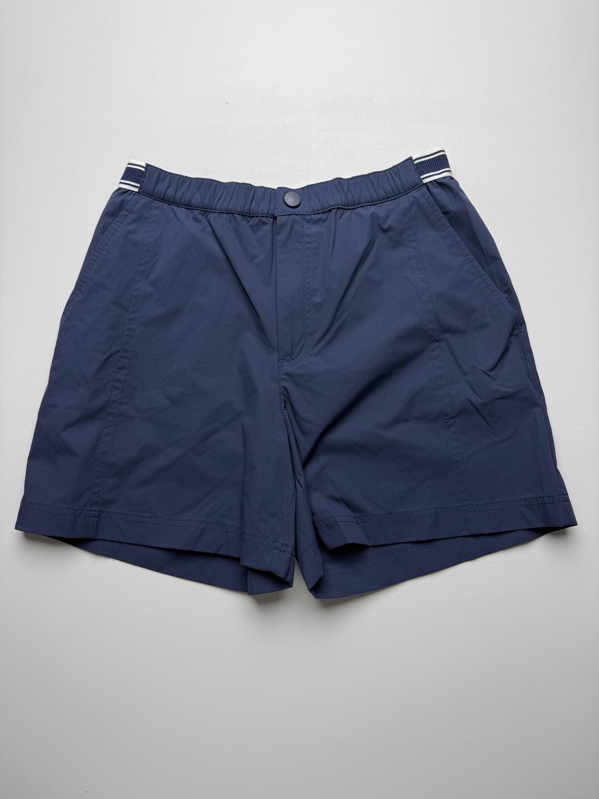 Vineyard Vines Shorts Mens S Blue Nylon Microfiber Elastic Waist 6 Inseam Casual