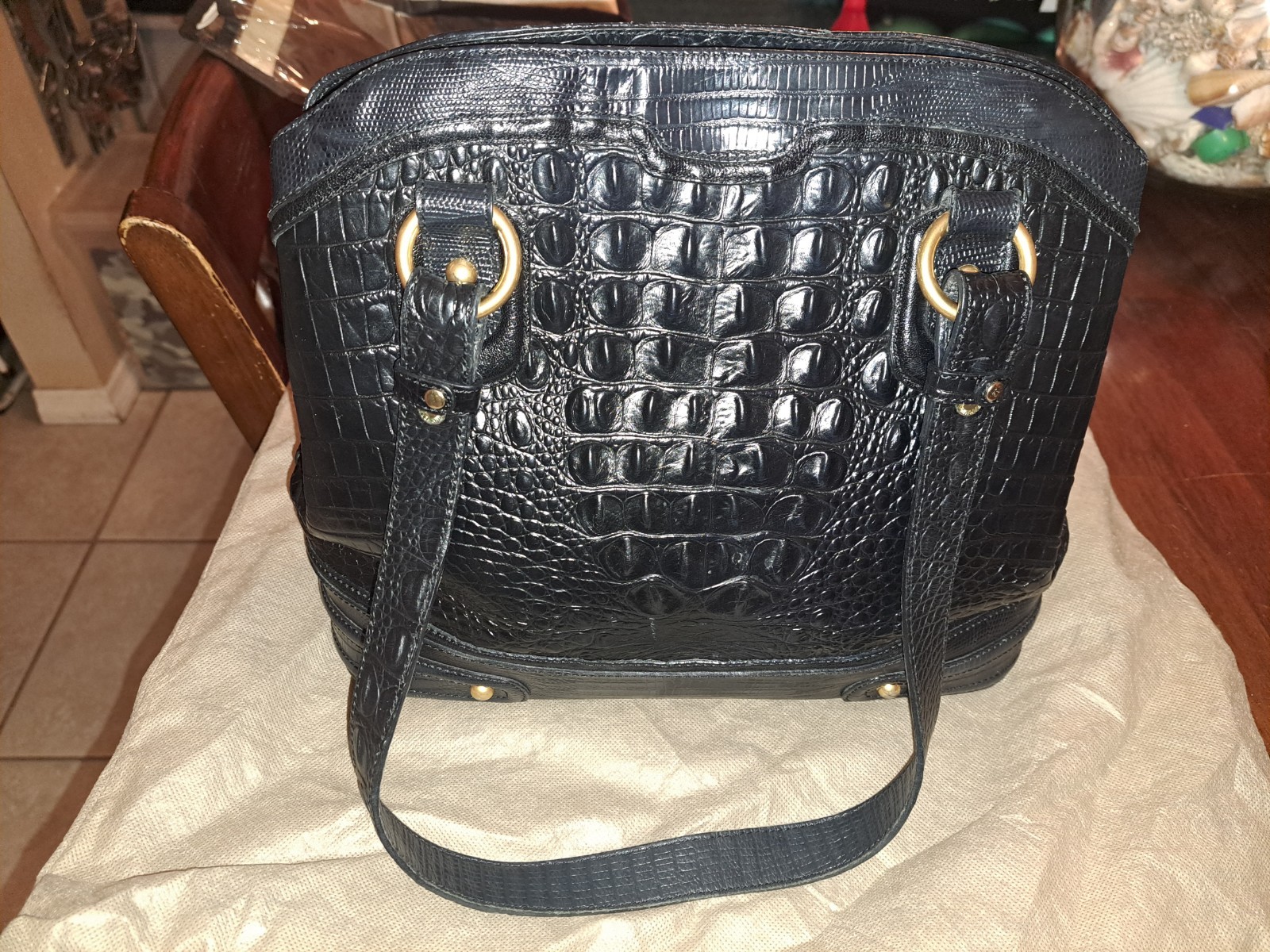 Brahmin Black Alligator Embossed Shoulder Bag w/ Shoulder Strap Gold Hardware