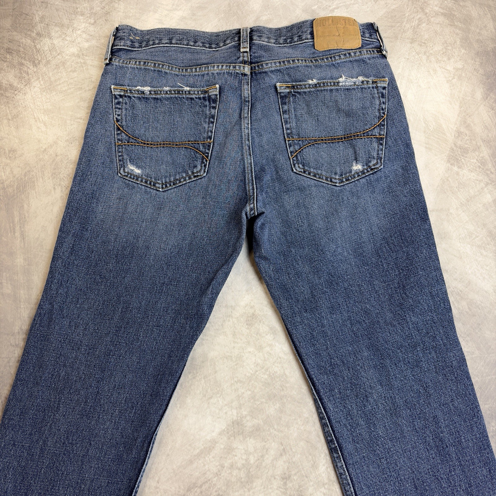 Hollister Jeans Mens 33×32 Distressed Slim Straight Blue Denim Frayed Hem