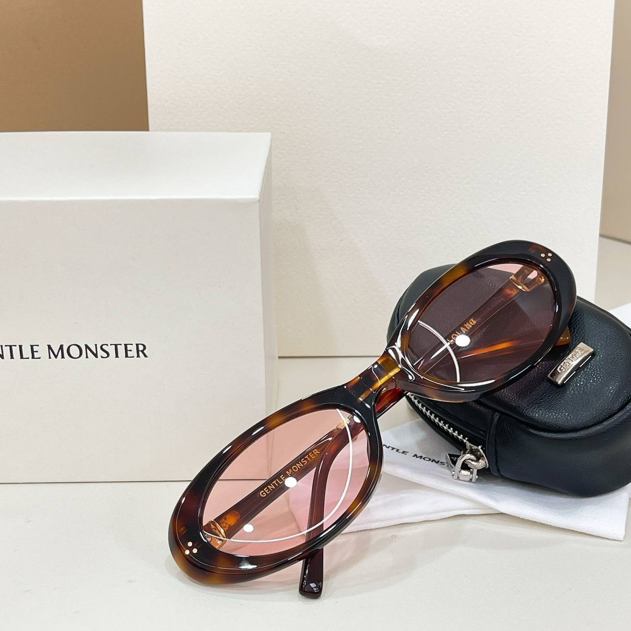 Gentle Monster LOLANG Sunglasses 55-21-132 Tortoise Frame Pink Lenses Unisex