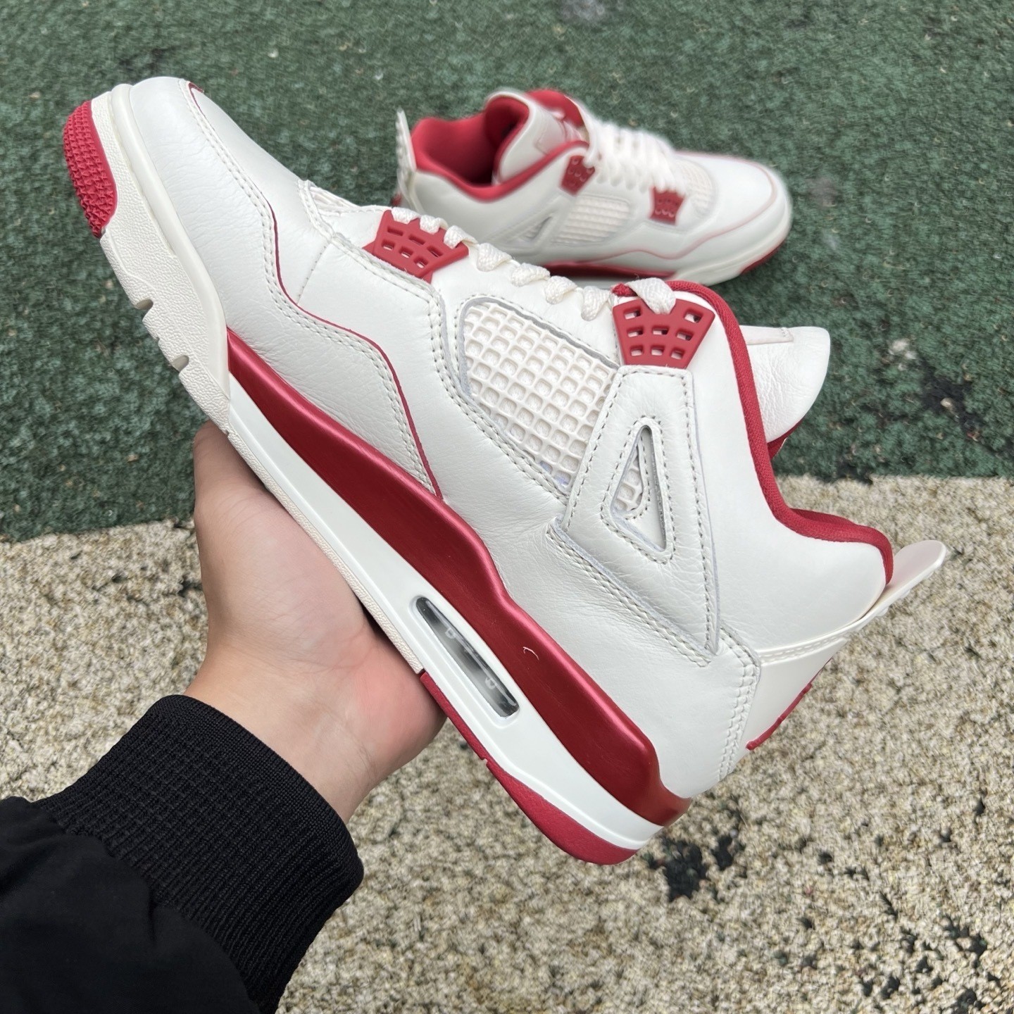 AJ 4 Retro Valentine’s Day Sierra Red HV0823-108 Men’s Shoe Sizes 4-13