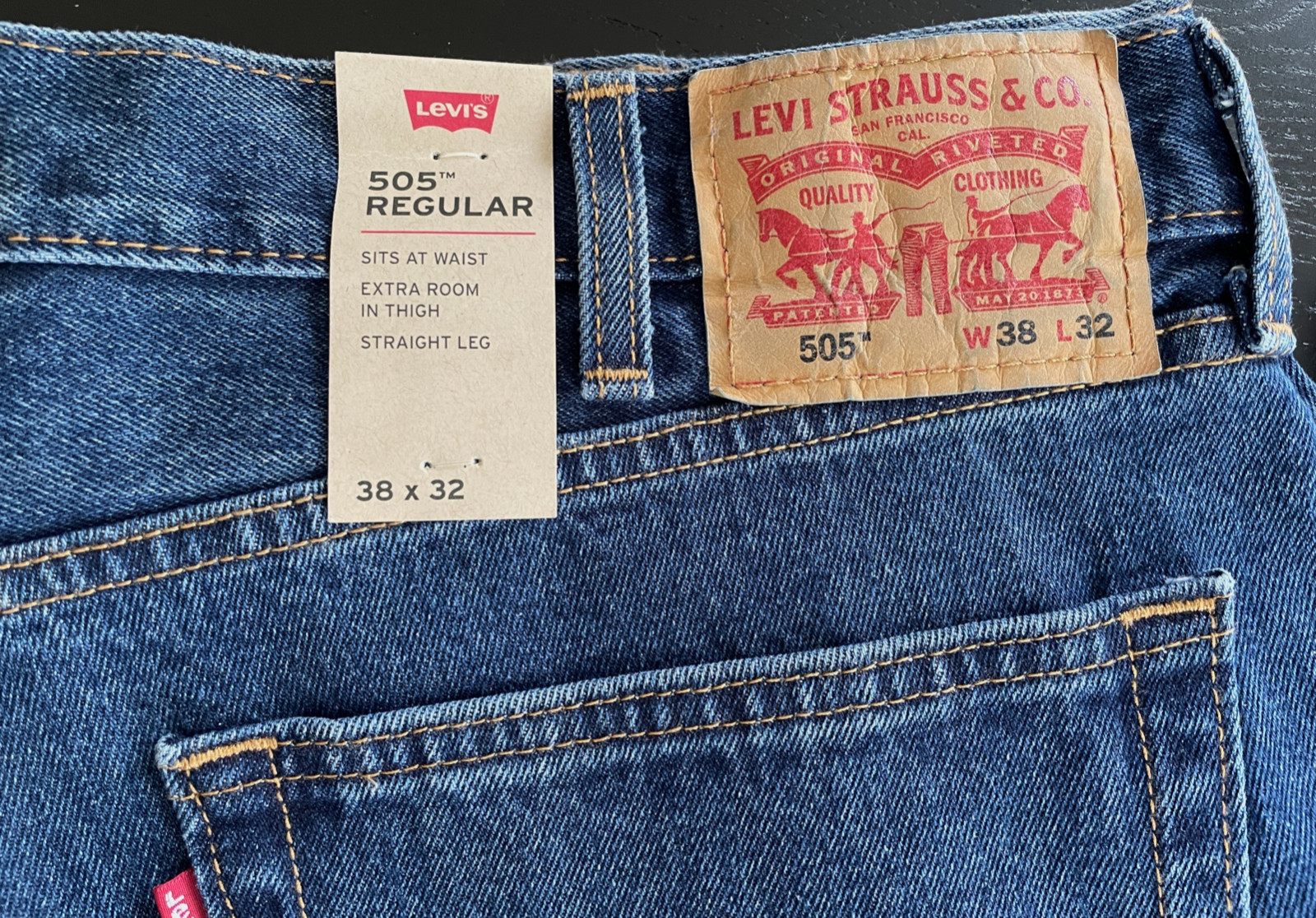 NWT LEVI’S 505 Regular Fit Blue Denim Jeans Men’s Tagged 38/32 ( 37×30 3/4 )