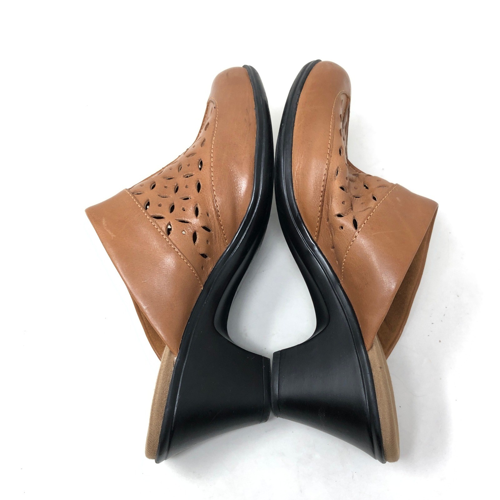 Clarks Womens 9 Bendables Caraway Star Mules Tan Leather Laser Cut Block Heel