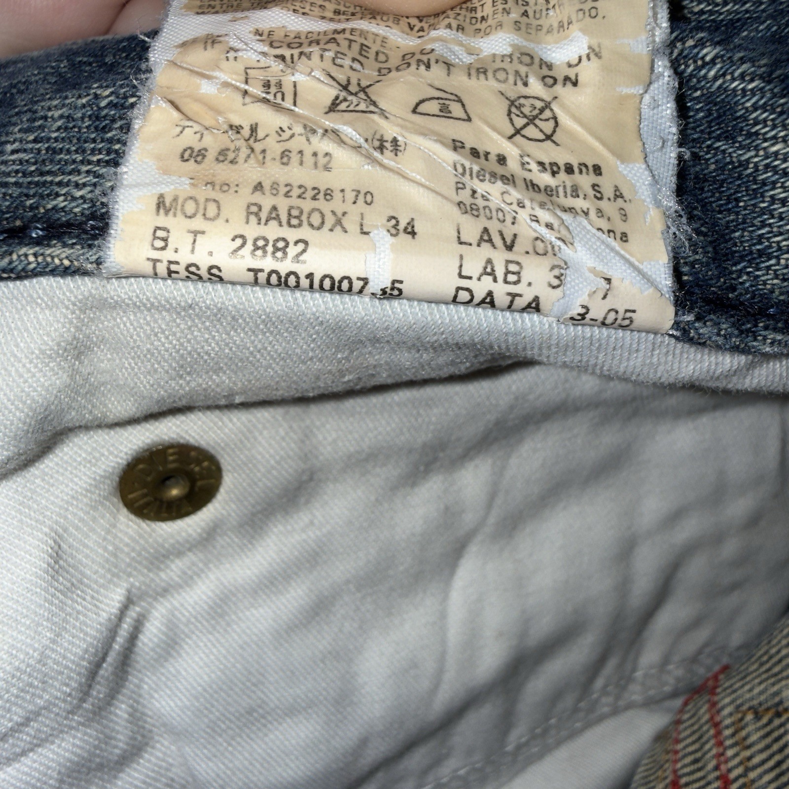 Diesel Jeans Mens 33×29 Rabox TAPERED Leg Made in Italy Button Fly Altered READ