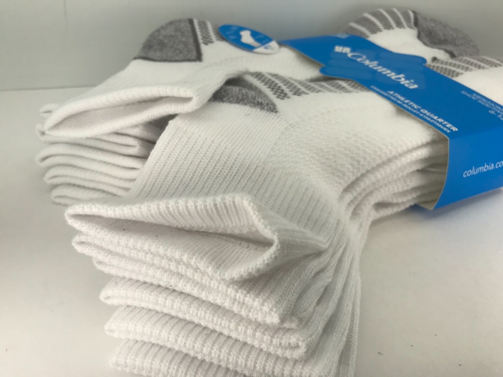Men’s COLUMBIA Socks, White Quarter Crew Socks, 6 Pack, $36 MSRP 🌲🎒