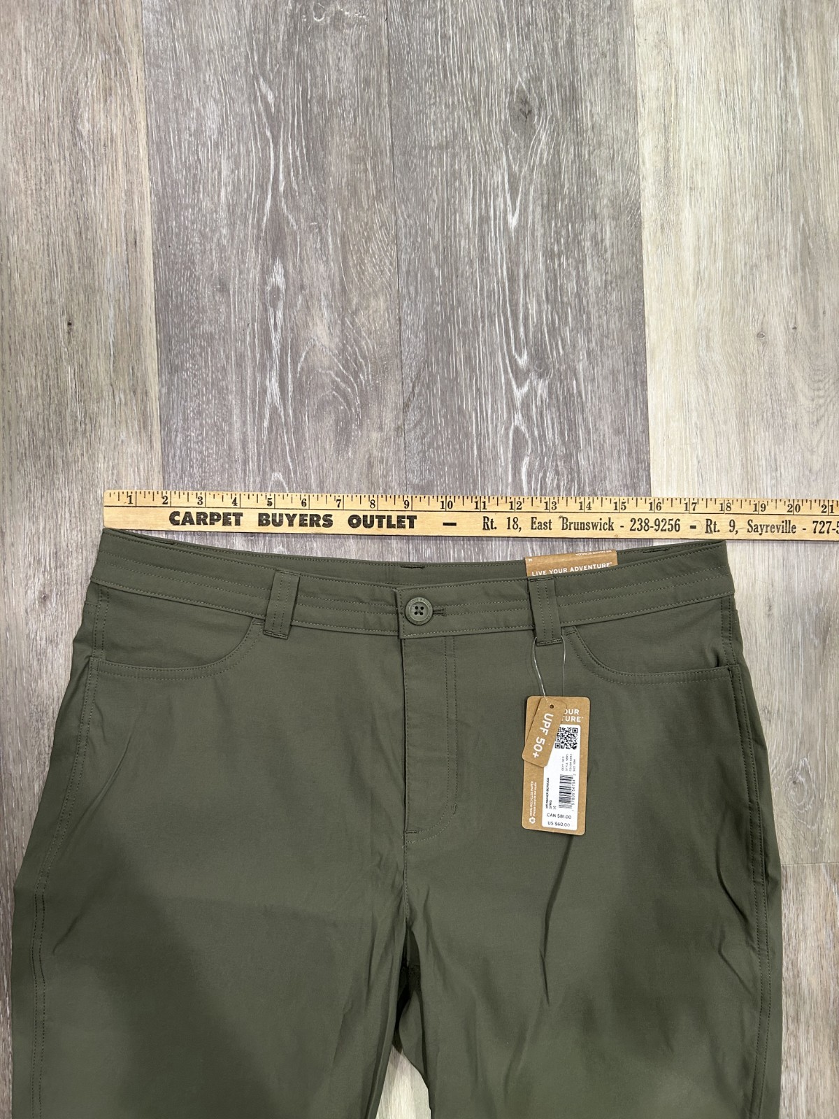 Eddie Bauer Rainier Bermuda Shorts Womens Size 14 36 Green Hiking Nylon Chino