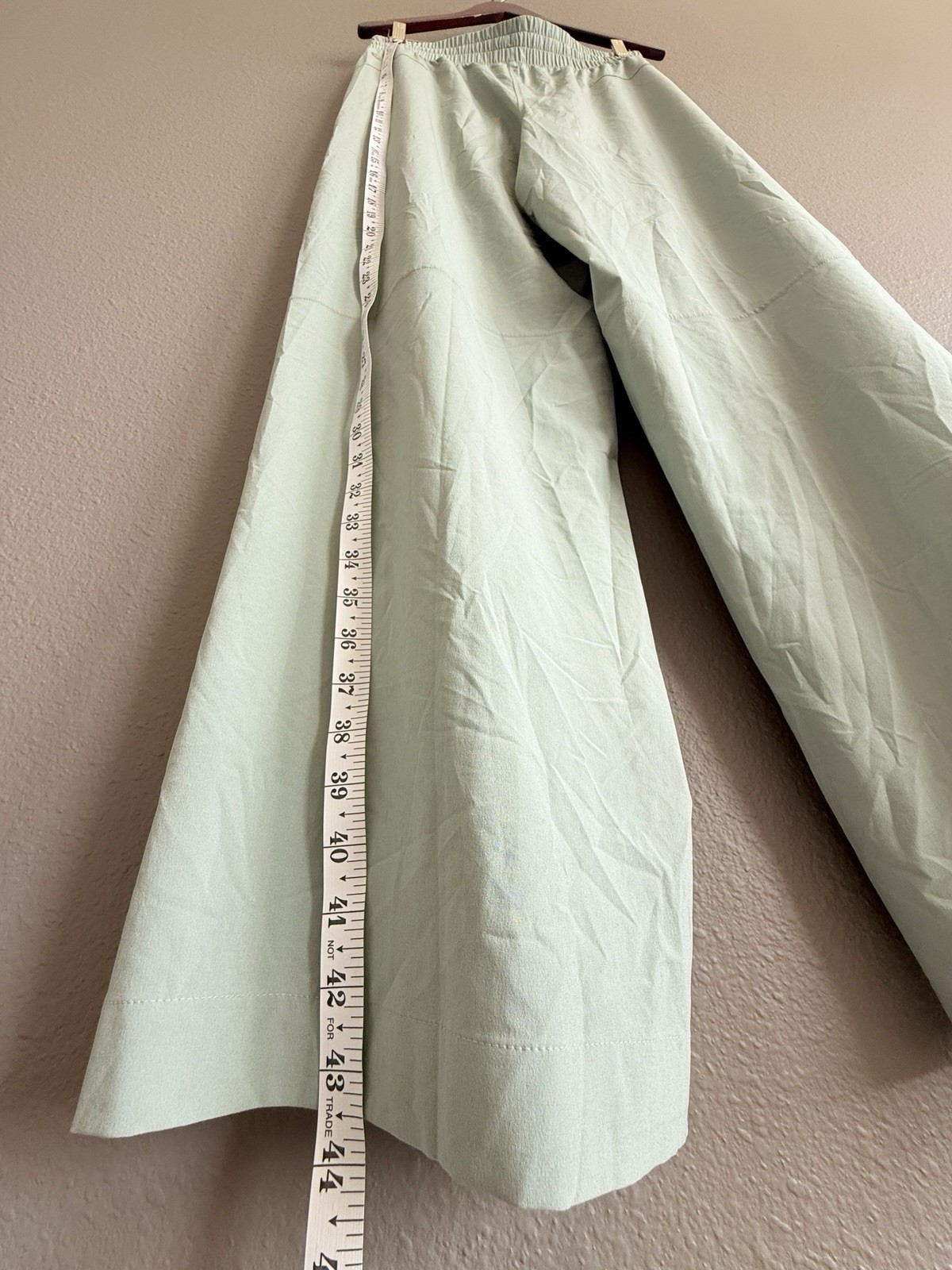 Lululemon Lightweight Swift Mid-Rise Wide-Leg Pant Palm Court Size 10