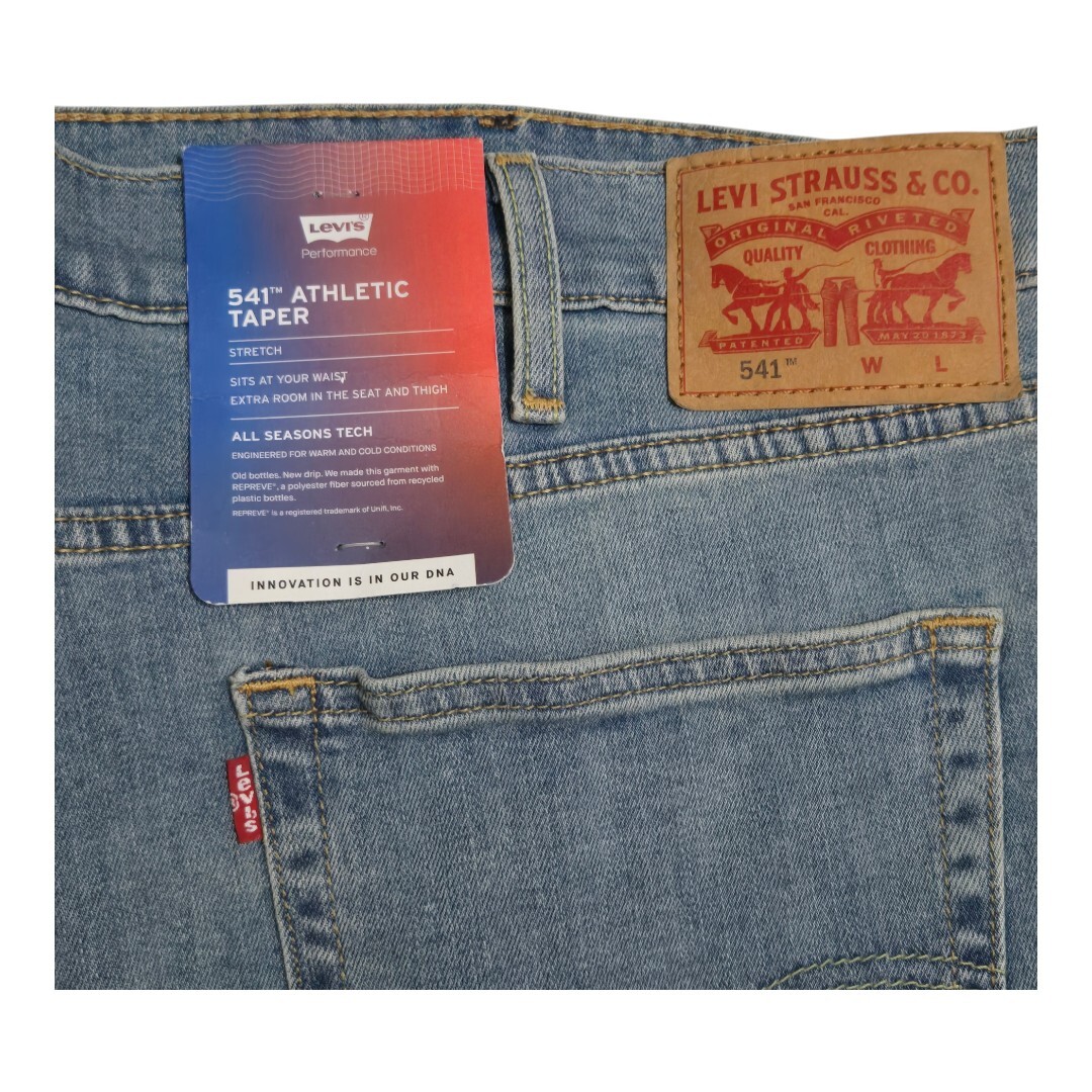 Levi’s 541 Plus Size Athletic Taper Jeans SIZE US WAIST 50