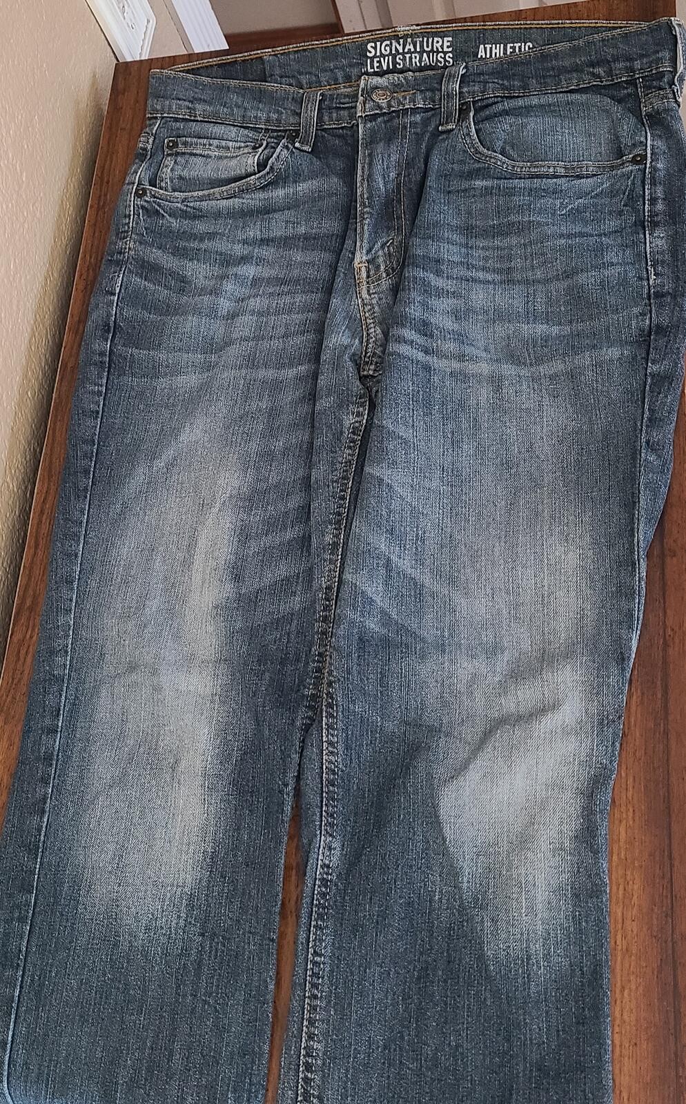 Signature Levi Athletic Fit Jeans 32×30 Mens Youth Student