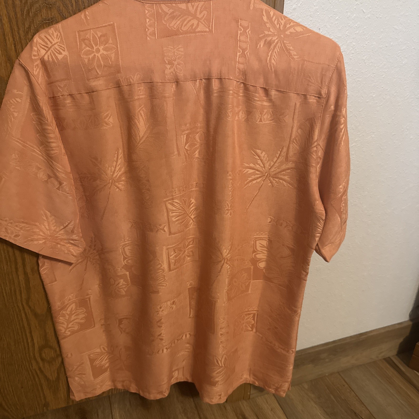 Batik Bay Men’s Hawaiian Button Up Shirt Size Medium, Easy Care, Orange