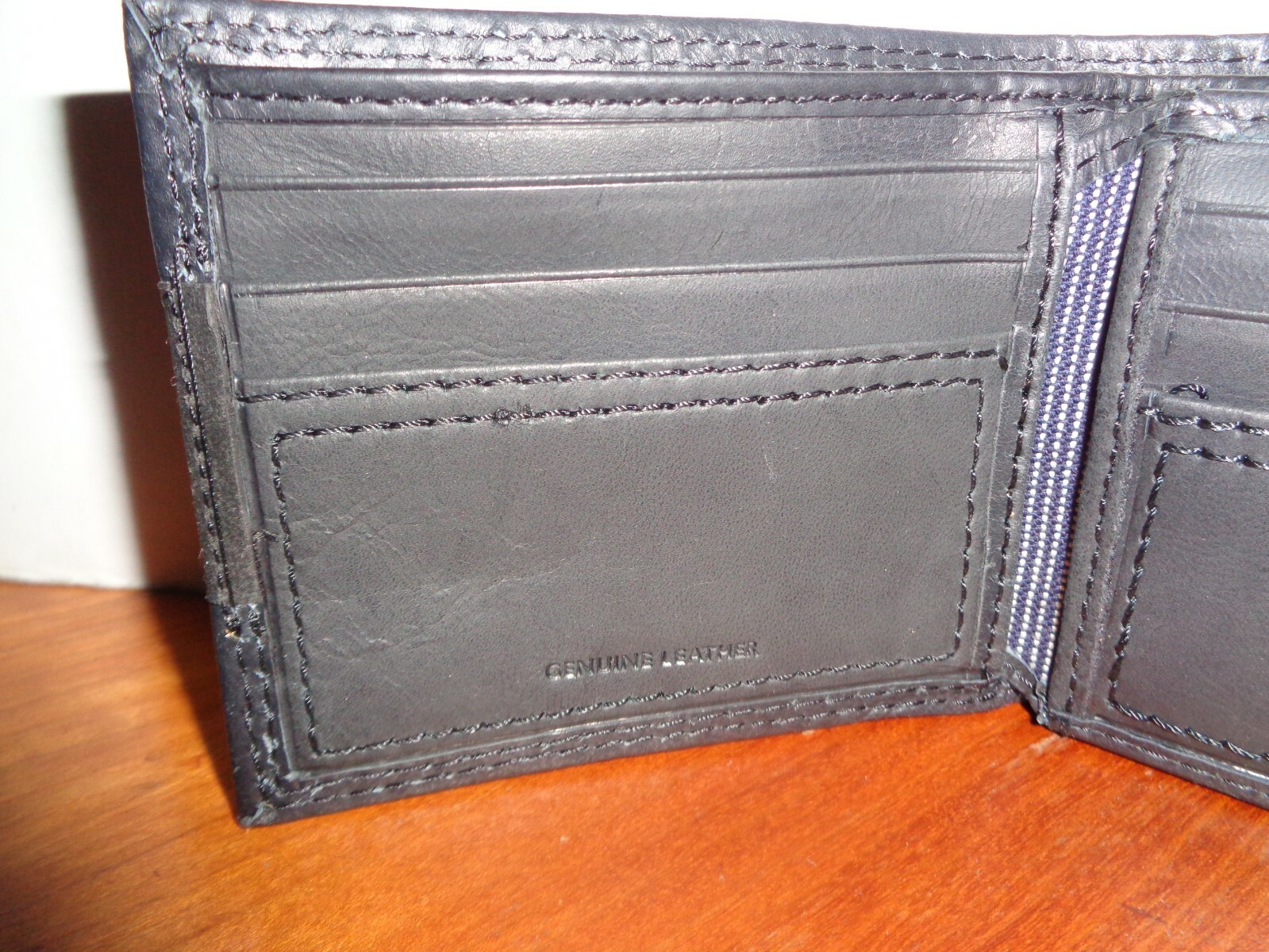 Levi’s Mens Genuine Leather Bifold Extra Capacity Wallet 9 Slots ID Window Black