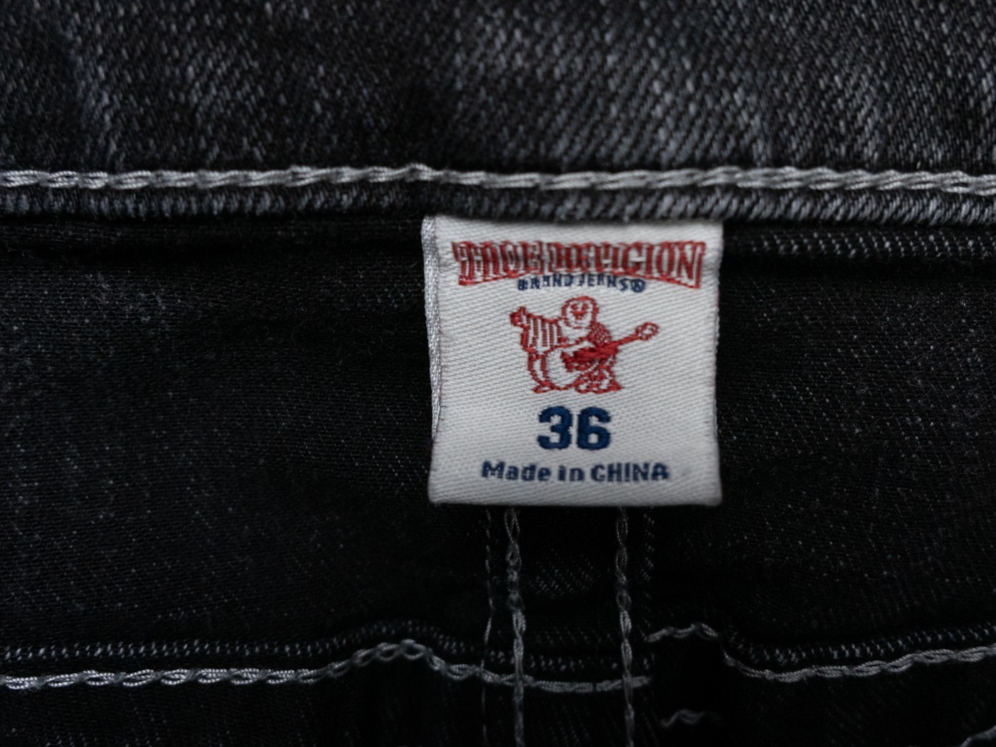 True Religion Jeans Mens 36 Actual 35×32 Charcoal Gray Straight Distressed Denim