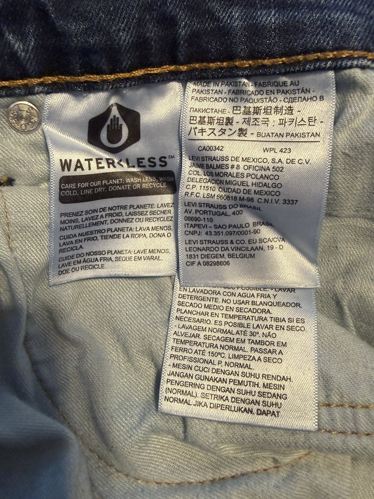 Levis Strauss Co Mens jeans 38×30 Blue Medium Wash Regular Tapered 29507-0003