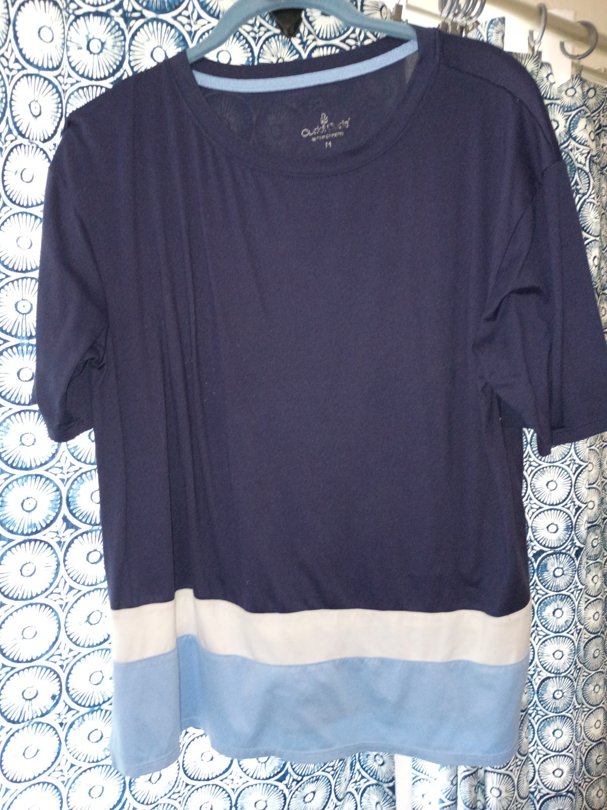 Cuddl Duds Navy/White/Blue Colorblock Scoop Neck Short Sleeve T-Shirt M