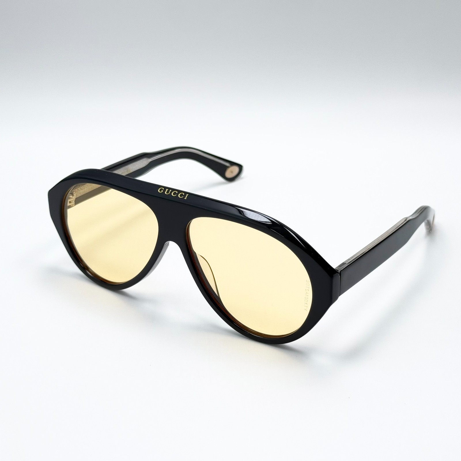 Gucci GG0479S Aviator Sunglasses Black Frame Yellow Lens Unisex Italy New