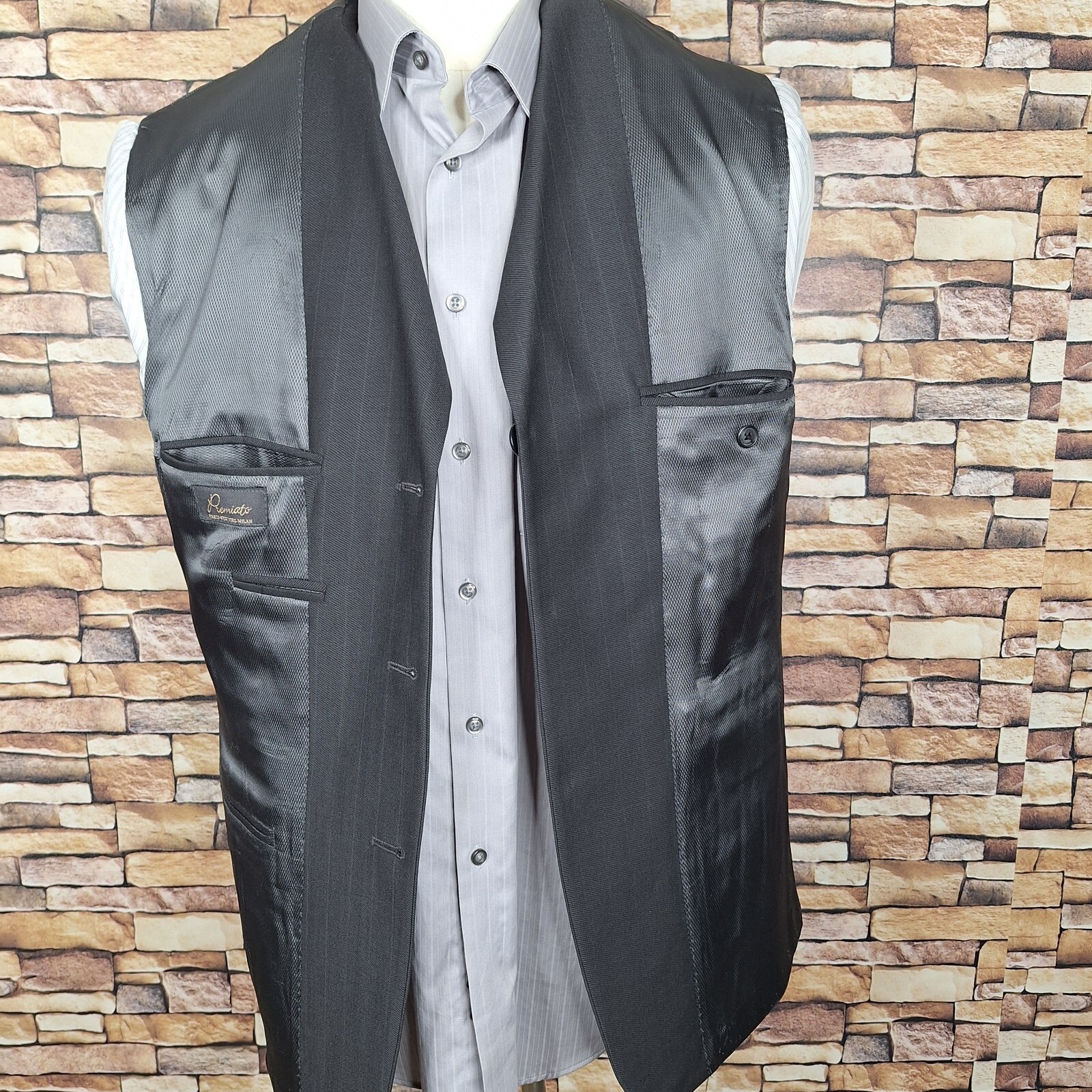 Premiato 2 Piece Suit Mens 40S 36X28 Black Stripe 3 Botton Double Vented Wool