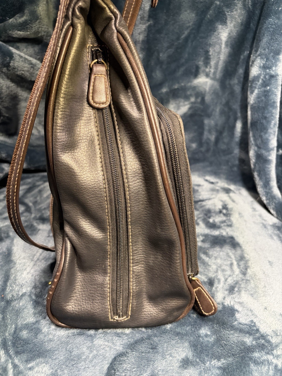 Villager Liz Claiborne Vintage Navy Blue With Brown Soft Faux Leather Backpack