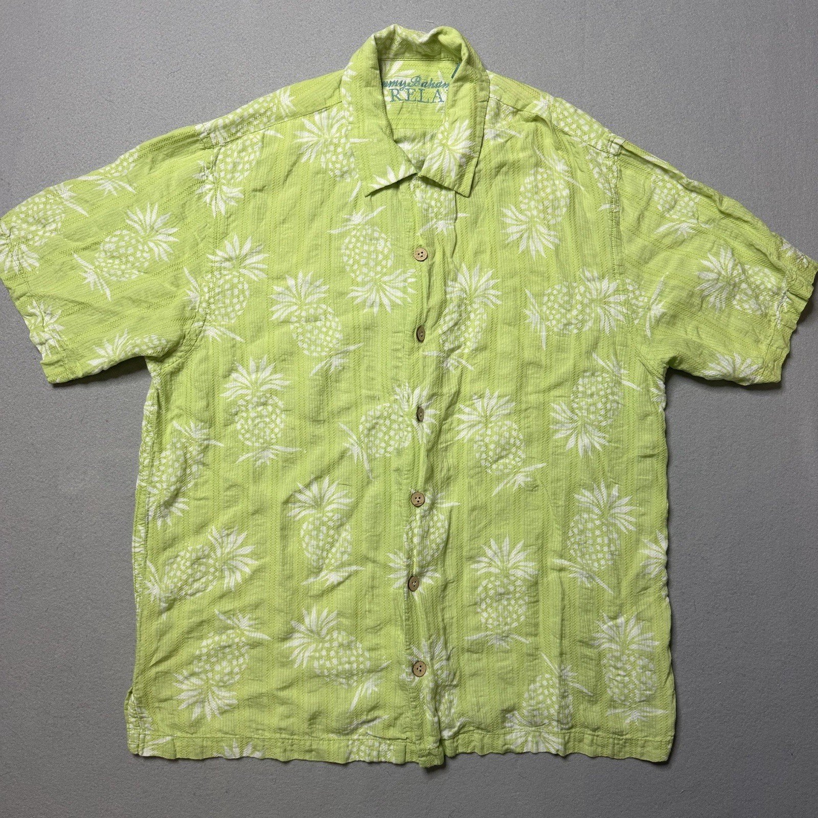TOMMY BAHAMA Relax Aloha Camp Shirt Green Pineapples Fish Embroidery Inside L