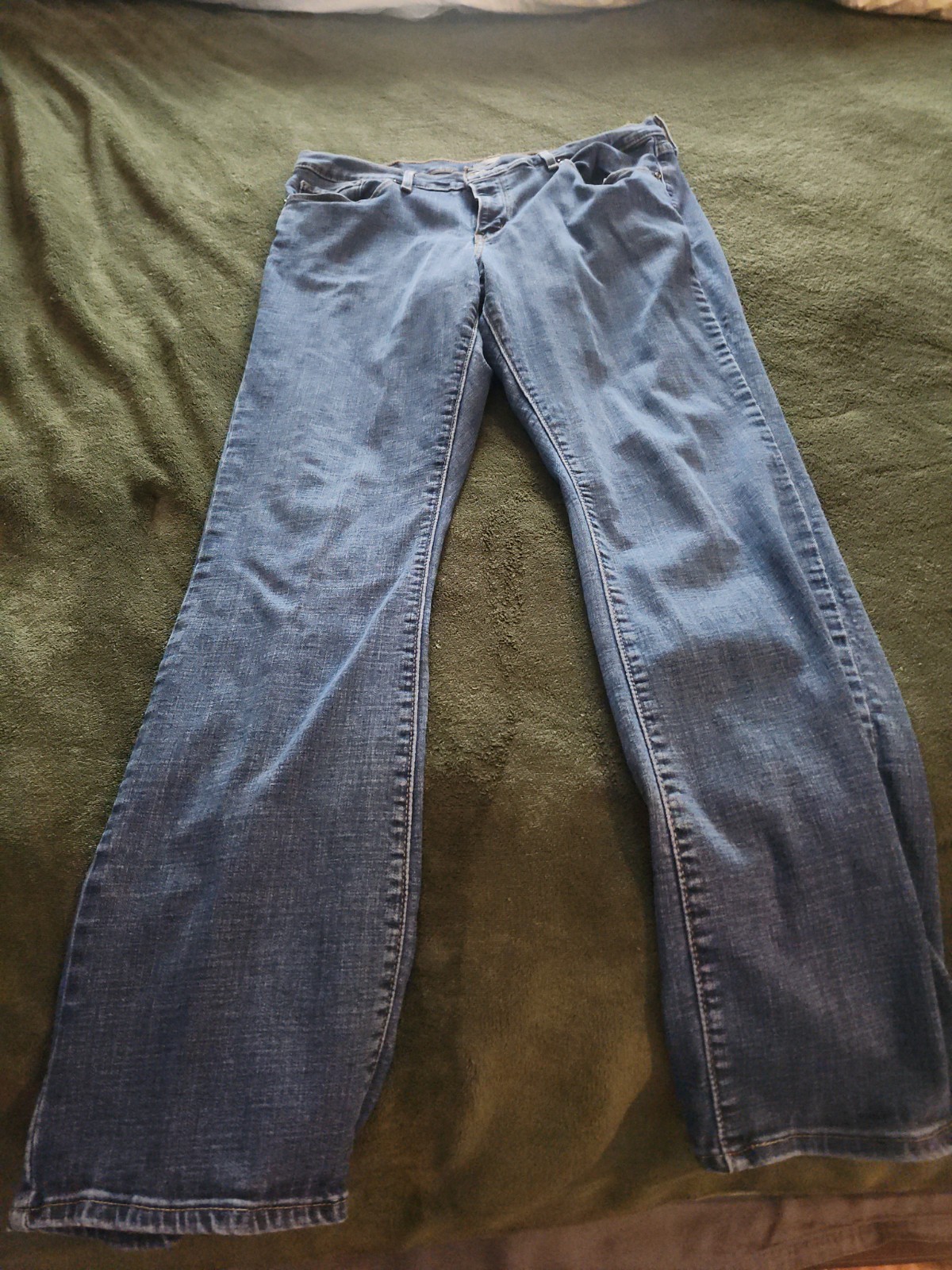 Levi’s Jeans Women’s 14 Blue Medium Wash Classic Boot Cut Jeans