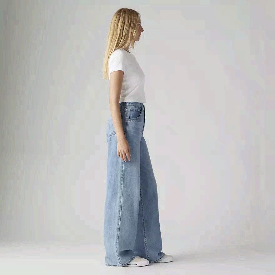 Levi’s Cinch Baggy Lightweight Women’s Jeans – Inseam 31