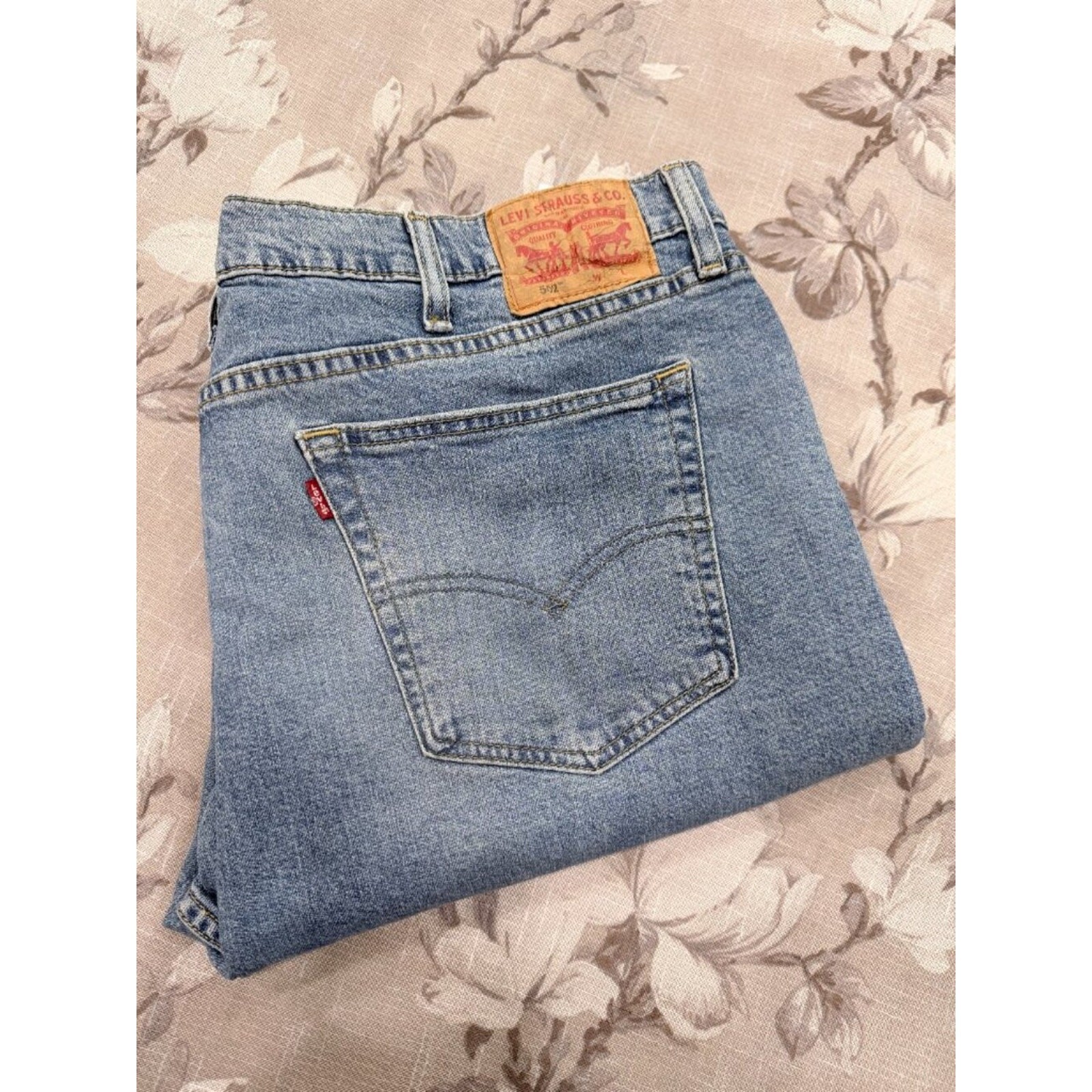 Levi’s 502 Taper Jeans Men’s W44 L34 Light Wash Stretch Denim Casual Classic Fit