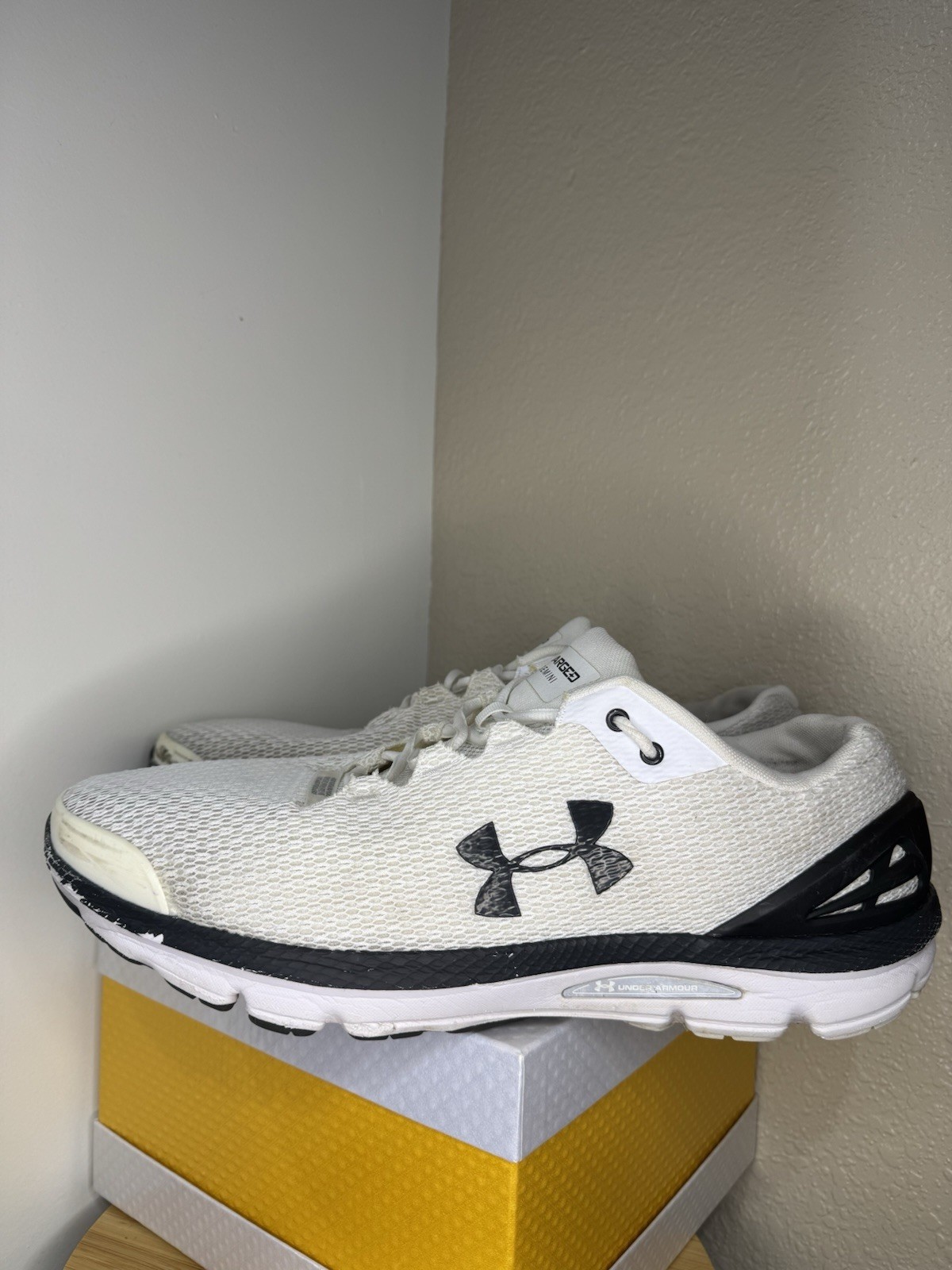 Under Armour Charged Gemini Men’s White/Black Mesh Low Top Lace-Up Sneakers