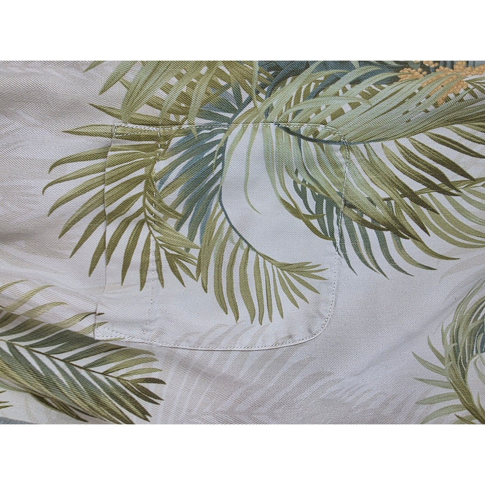 Tommy Bahama Vintage Silk Palm Tree Button Down Size Large Tall