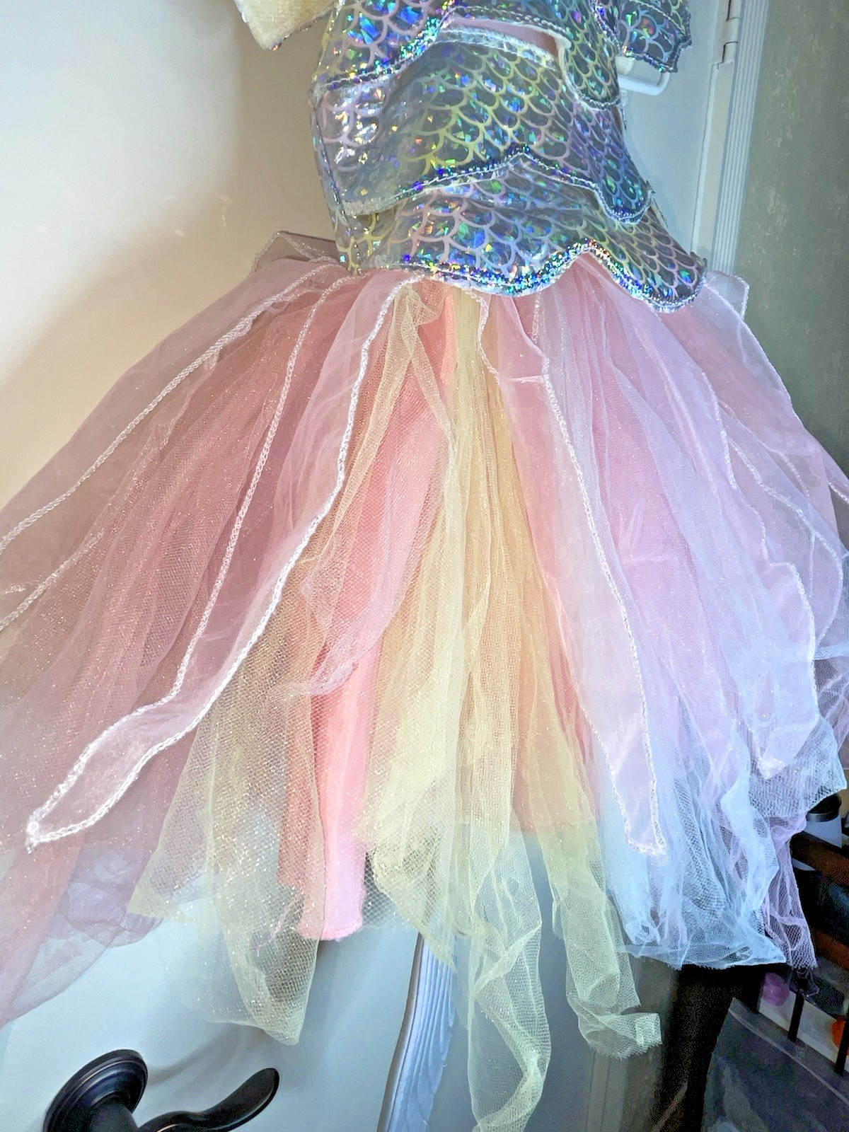 Gillian’s Closet Small 5/6 Iridescent Mermaid Tail Tulle Cosplay Costume Dress
