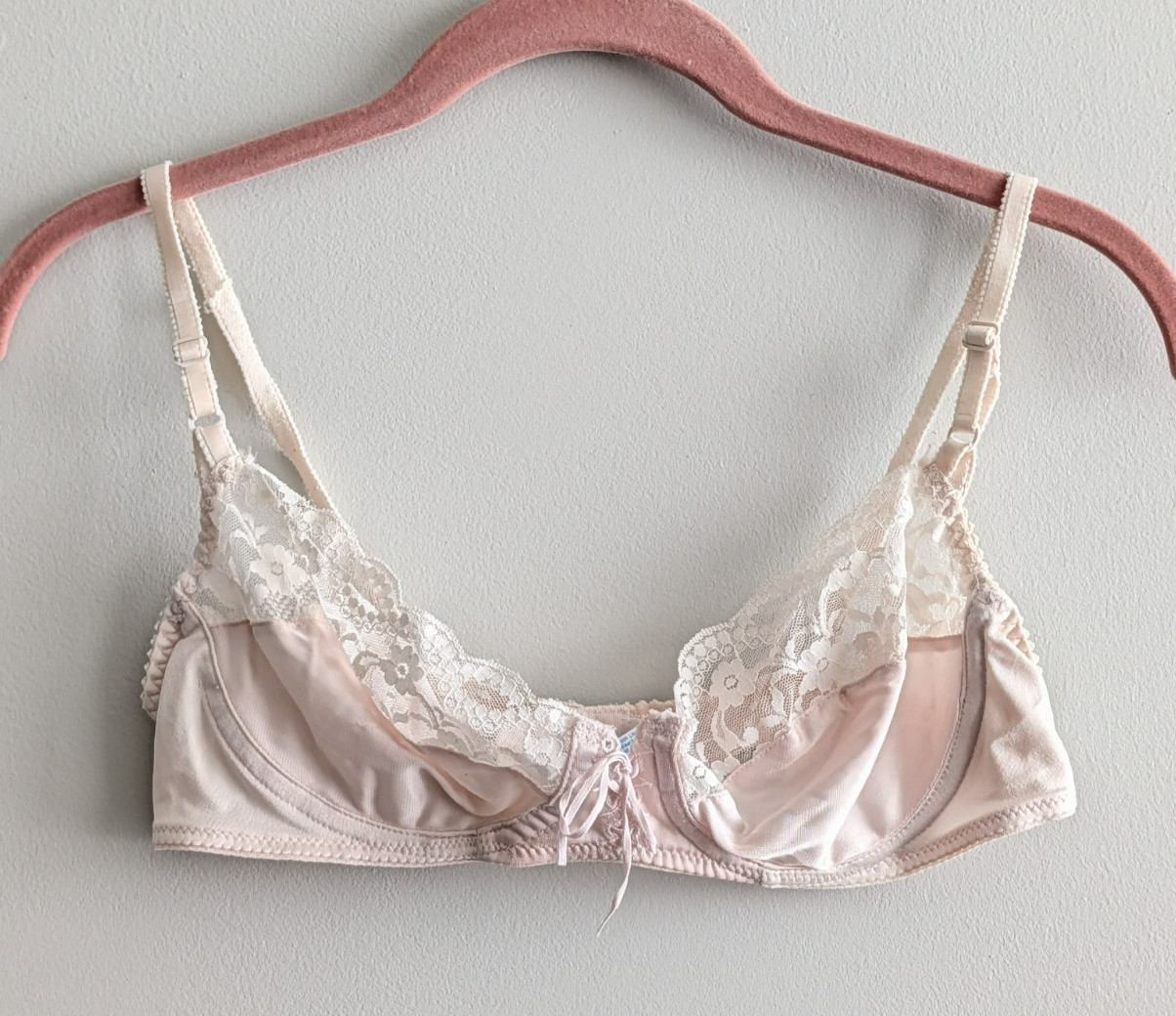 Vintage Heartstrings Maidenform Pink Lace Underwire Bra 36B USA Made