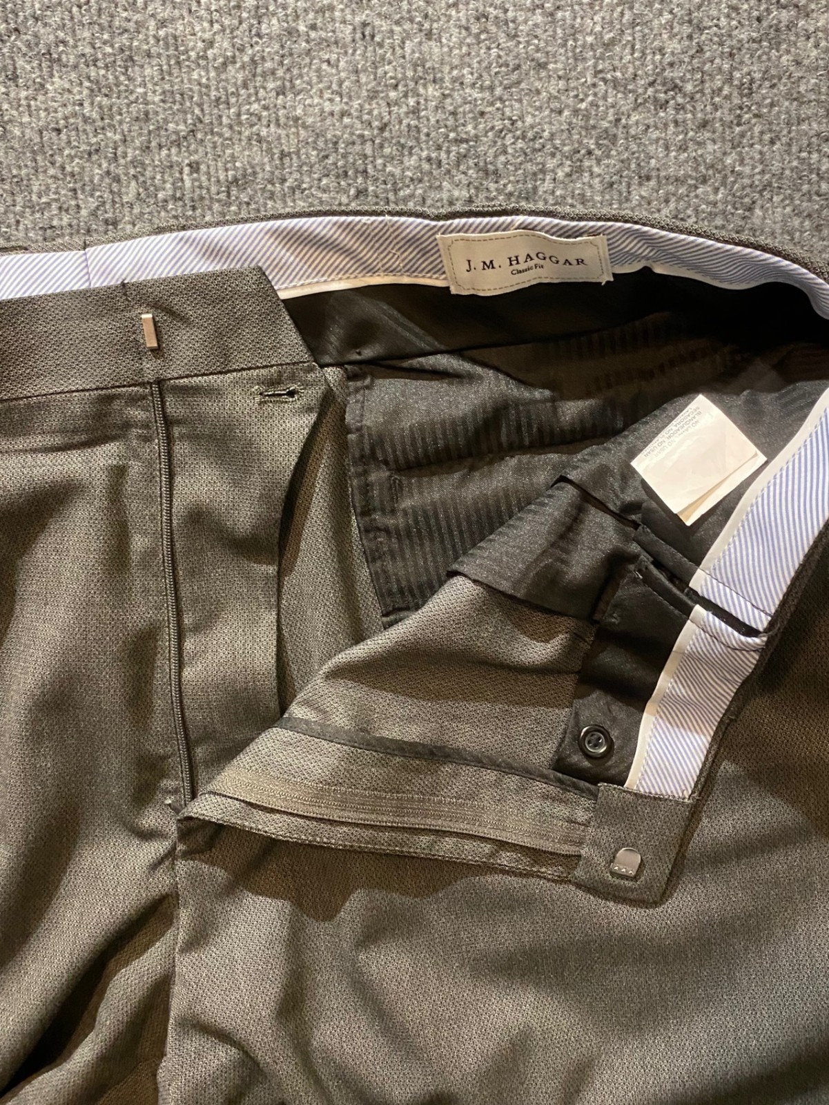 J M Haggar Dress Pants Mens 40×30 Classic Fit Gray Textured Poly Viscose Stretch
