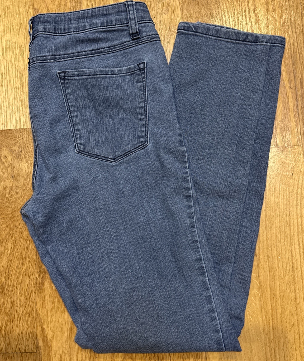 prAna Women’s Jeans. Regular Inseam Size 6/28 Great Condition!! Medium Wash