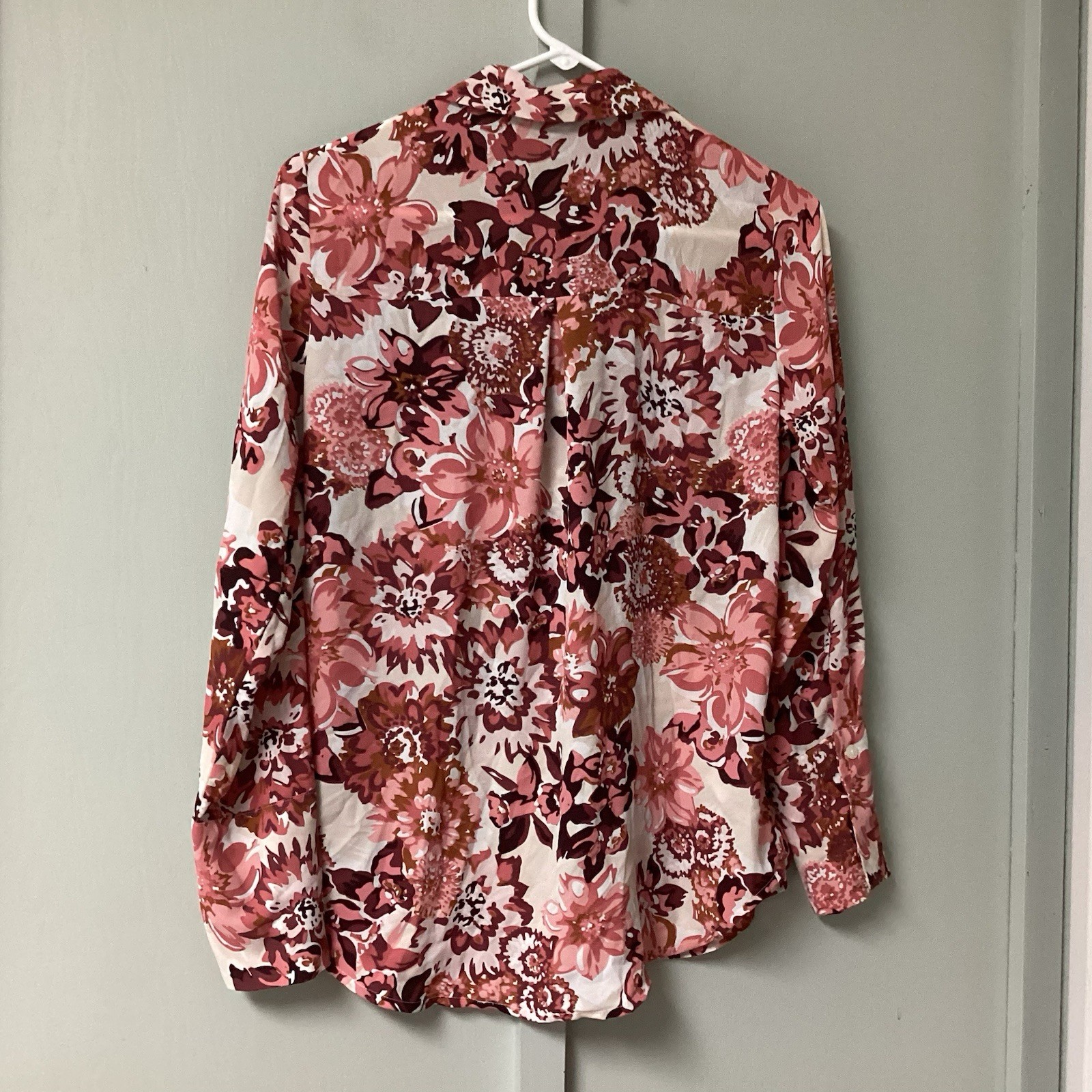 Ann Taylor Blouse Top Floral Button Down Size Small Long Sleeve Collared