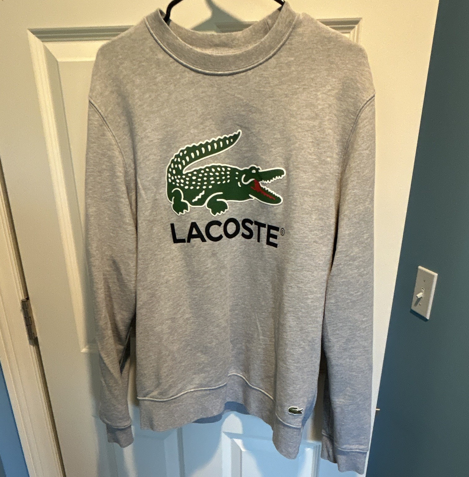 Lacoste Classic Fit Men’s Gray Crew Neck Pullover Sweatshirt Crocodile L