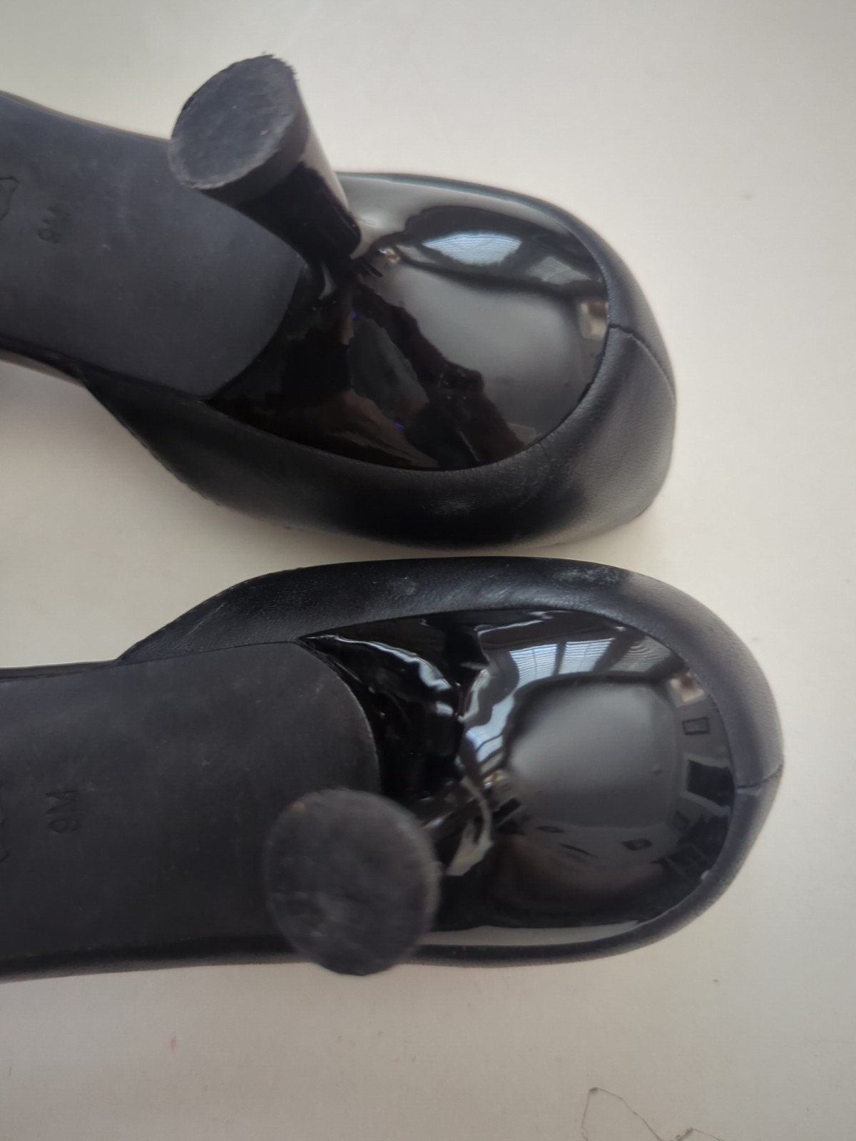 Donald Pliner Coro Black Elastic Fabric Textile Leather Heel Pump Shoes 9