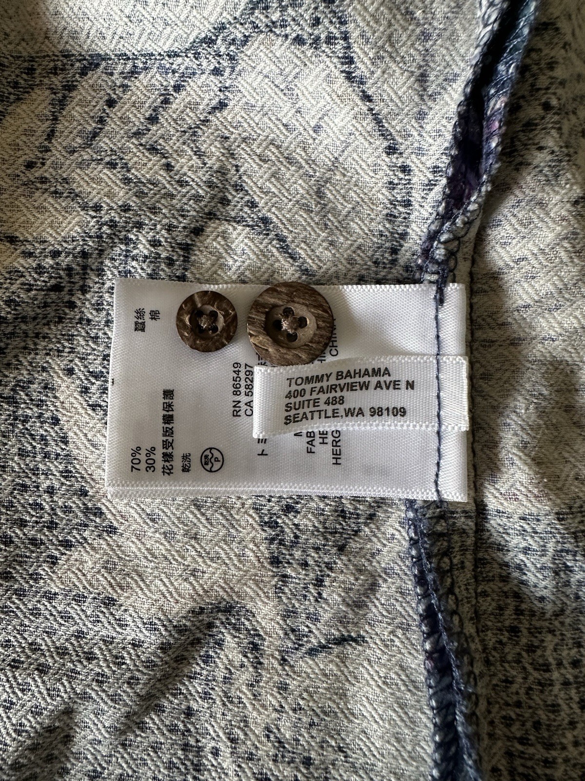Tommy Bahama Men’s Large Button-Up w/ Blue & Purple Leaf Print