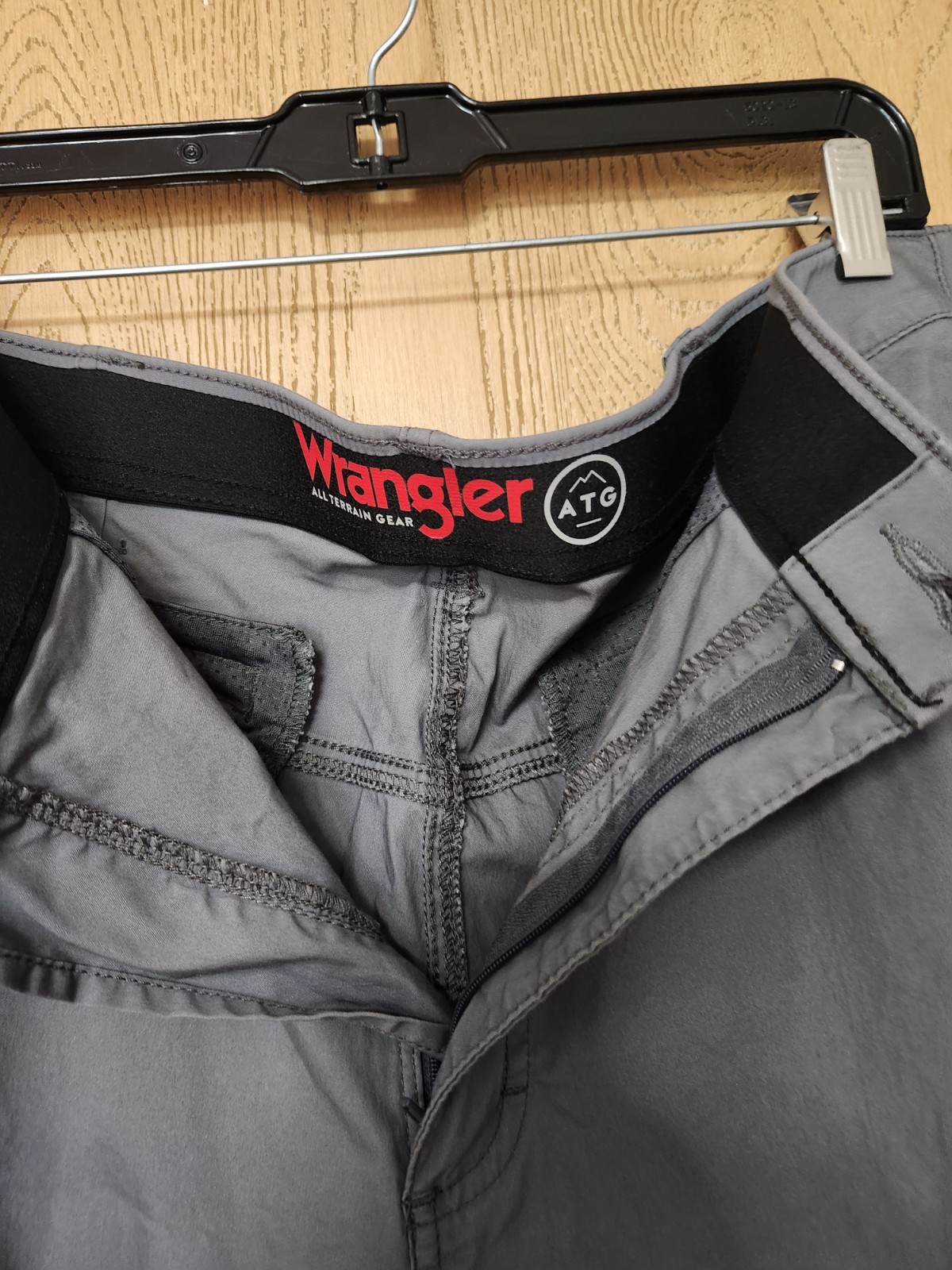Wrangler ATG Men’s Gray Cargo Shorts Canvas Cotton/Nylon/Elastane Zip