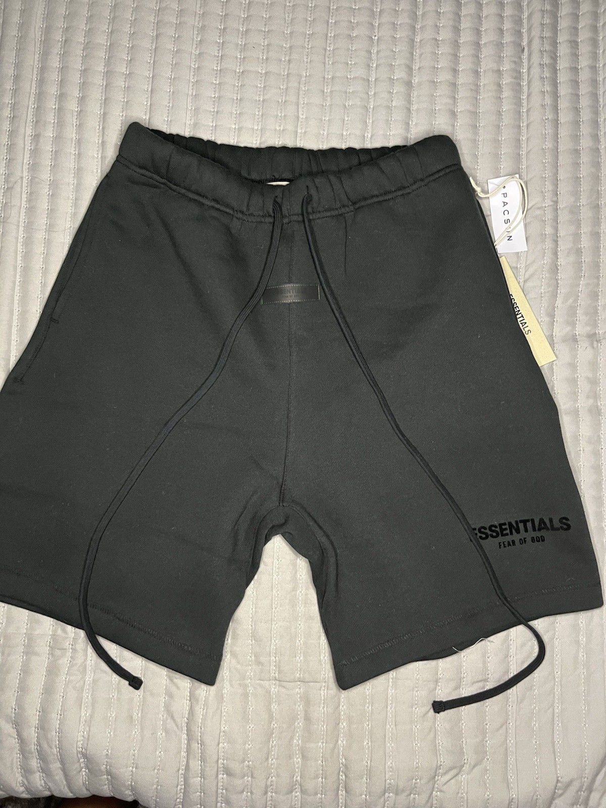 Essentials Fear of God Men’s Black Fleece Cotton Sweat Shorts Drawstring Logo M