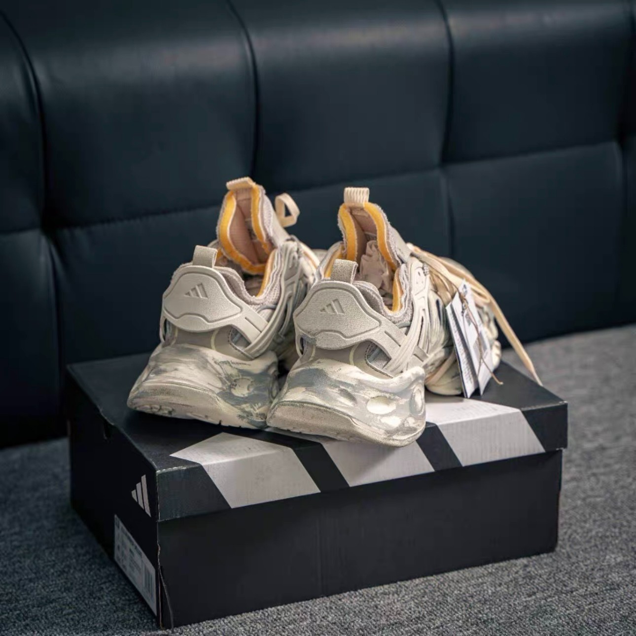 adidas XLG Runner Deluxe Wonder Beige JR9632