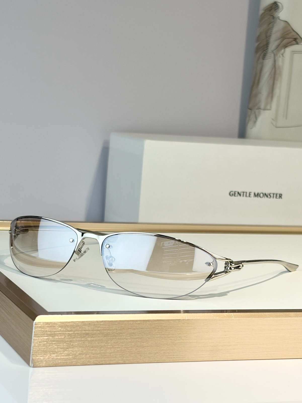 Gentle Monster Clear Lens Silver Frame Sunglasses FUTURA Size 66-17-126
