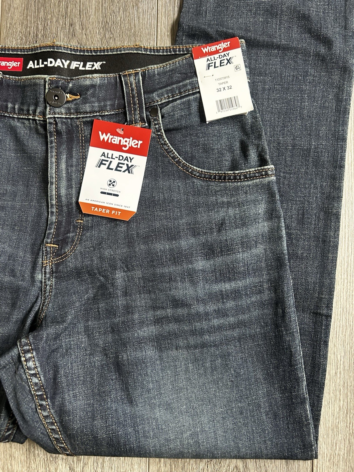 WranglerMen’s Flex Taper Fit Denim Jeans with Performance Waistband 32×32