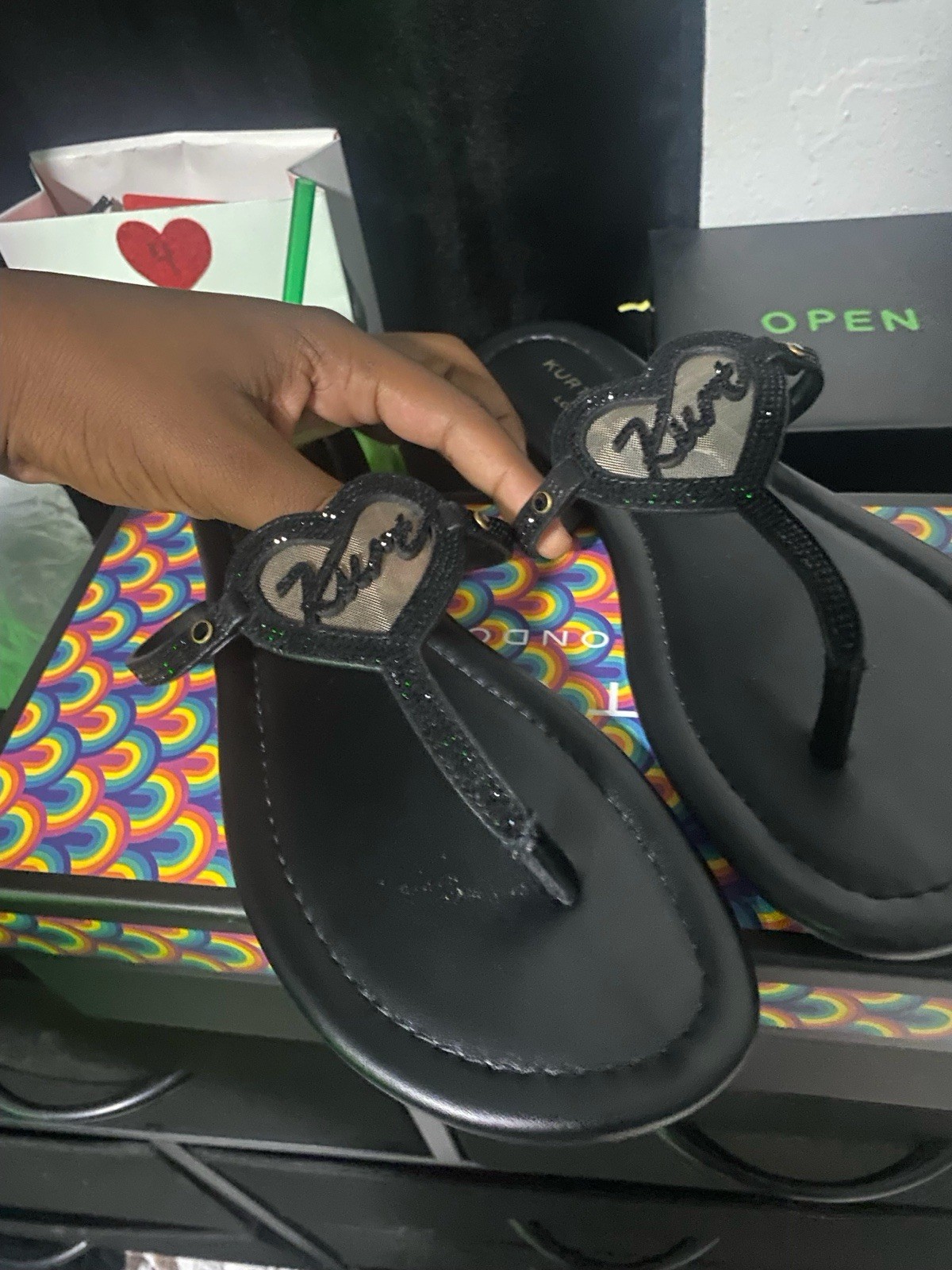 Kurt Geiger London Black Suede Heart Glitter Thong Sandals Slip On US 10