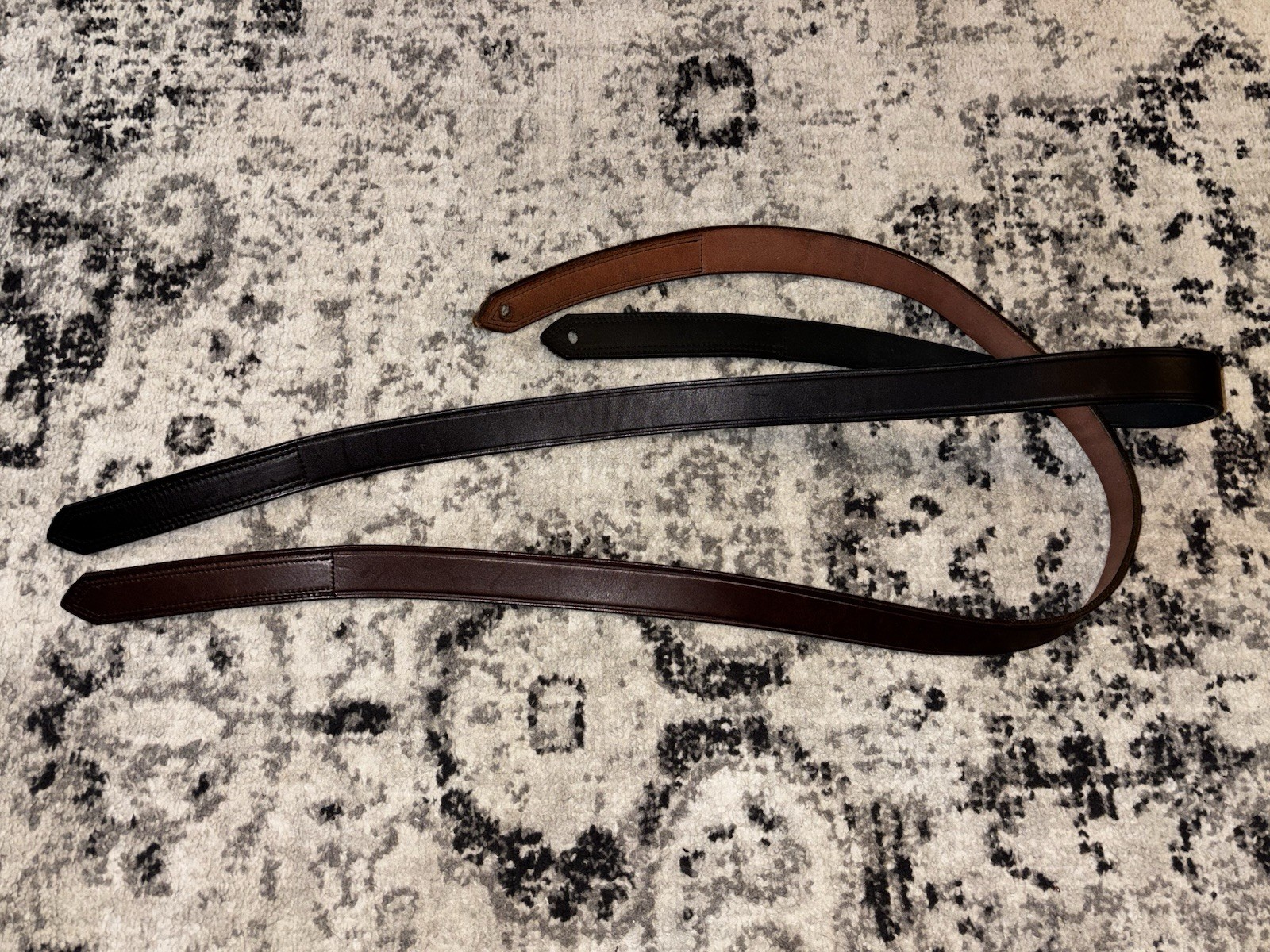 Lot Of 2 Hanks Belts -The No Buckle belt- Brown/Black Size 44 Made in USA