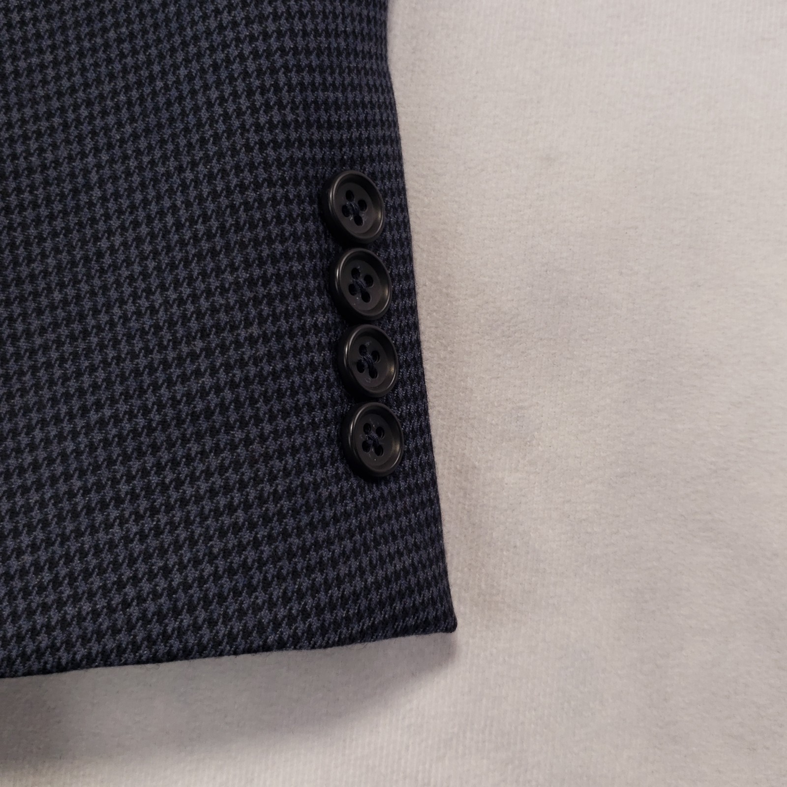 Jos A Bank Spoirt Coat Men’s 46XL Wool Blue Houndstooth Two Button Single Vented