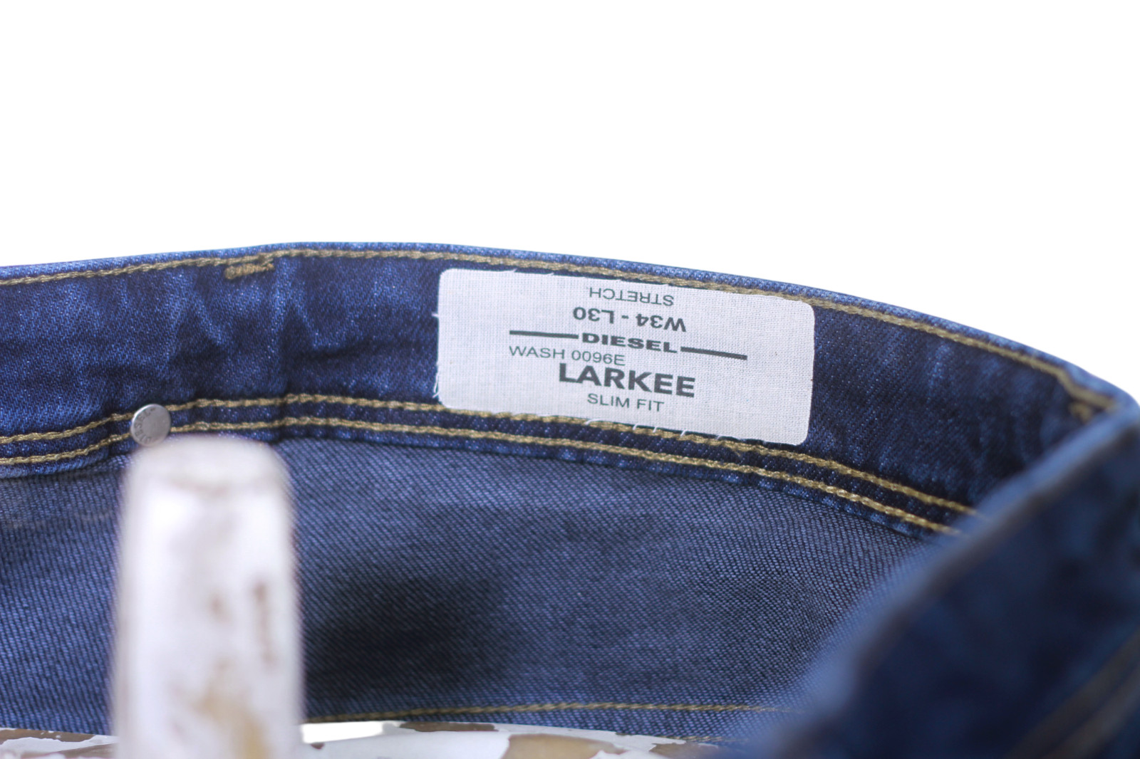 Man’s DIESEL Larkee Slim Fit Stretch Jeans (Clearance Stock)