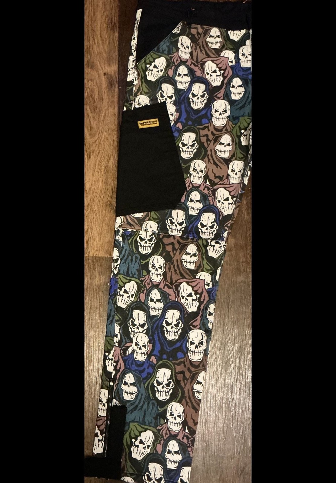 Brand X Xtremely Addictive Toxins Reaper Skull Pattern Cargo Pants