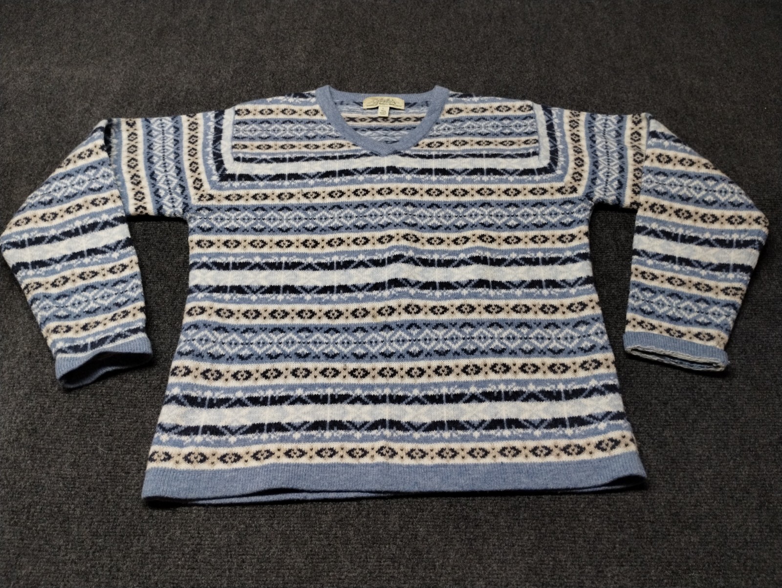 Cabelas Sweater Adult Large Blue 100 % Lambswool Wool Fari Isle V Neck Soft