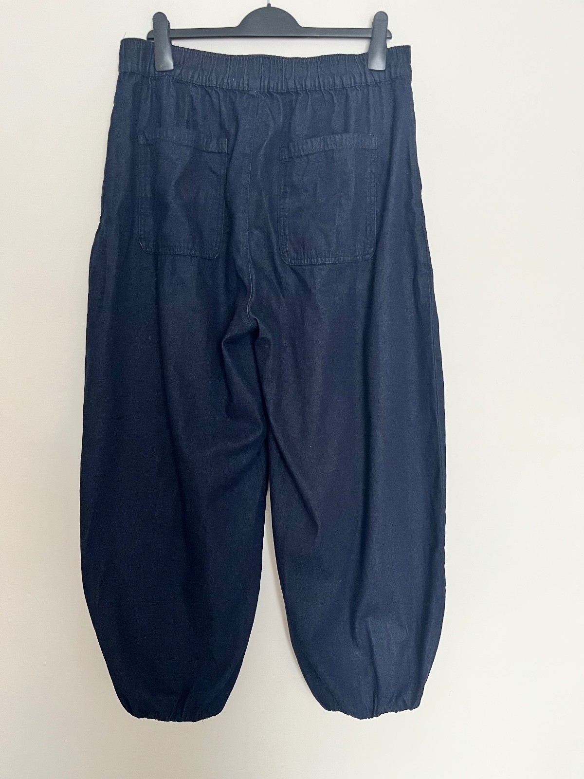 Amisu Dark Blue Barrel Leg Denim Trousers. Size 42.