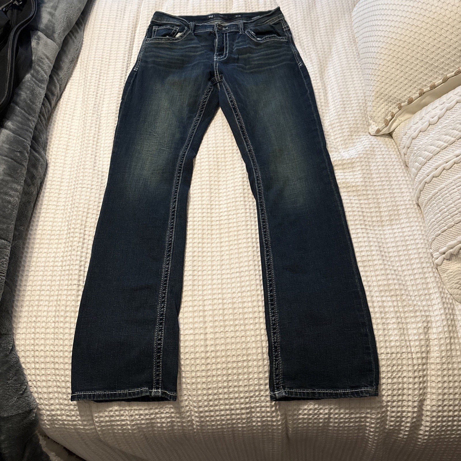 BKE Tyler Jeans Men’s 32 XL Blue Denim 32×36 Dark Wash Distressed