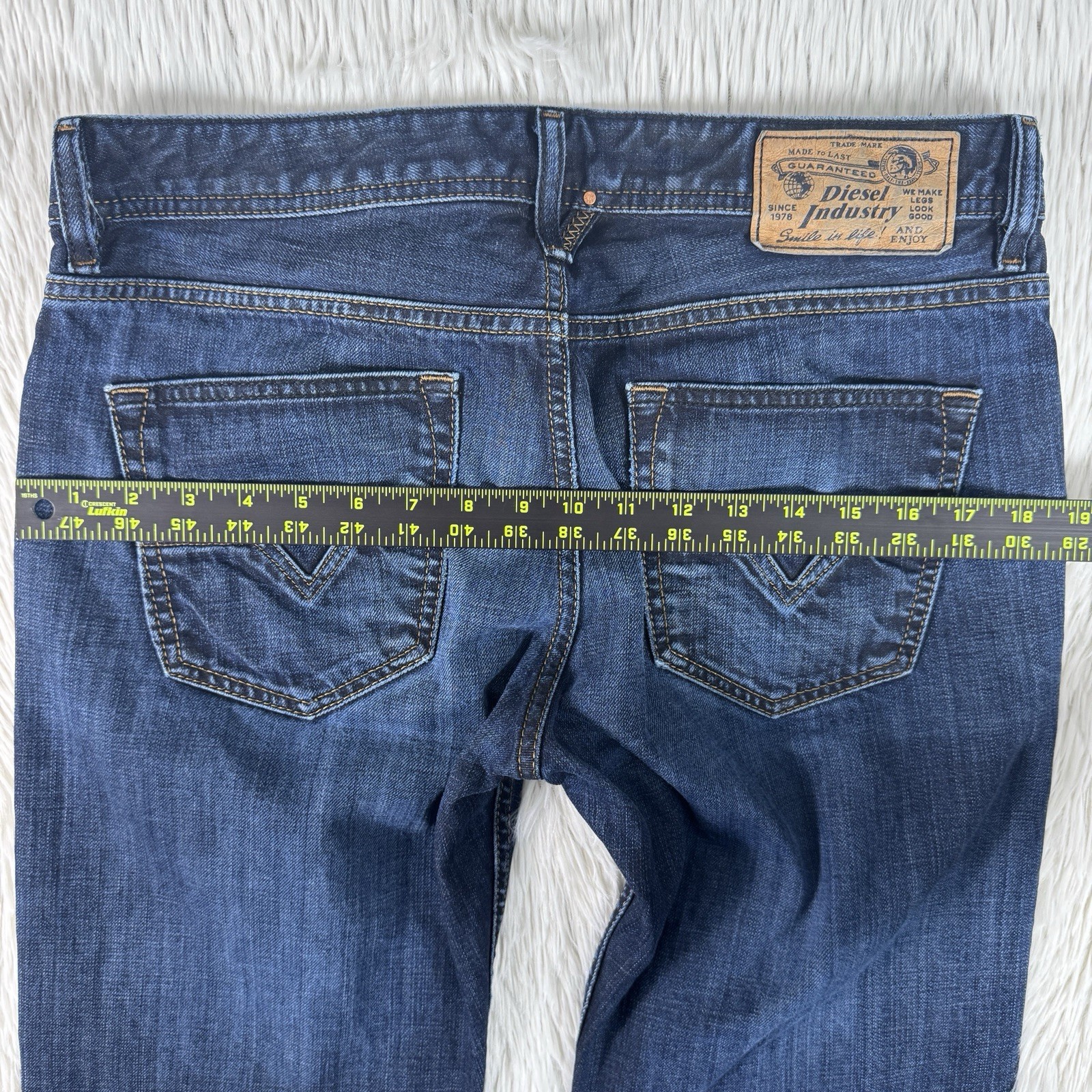 Diesel Industry Larkee Blue Dark Wash Mid-Rise Straight Leg Denim Jeans Men’s 33